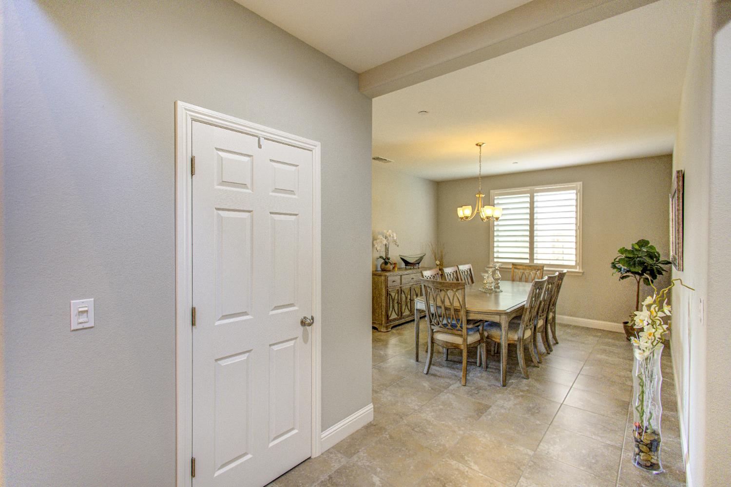 2286 N Janice Avenue