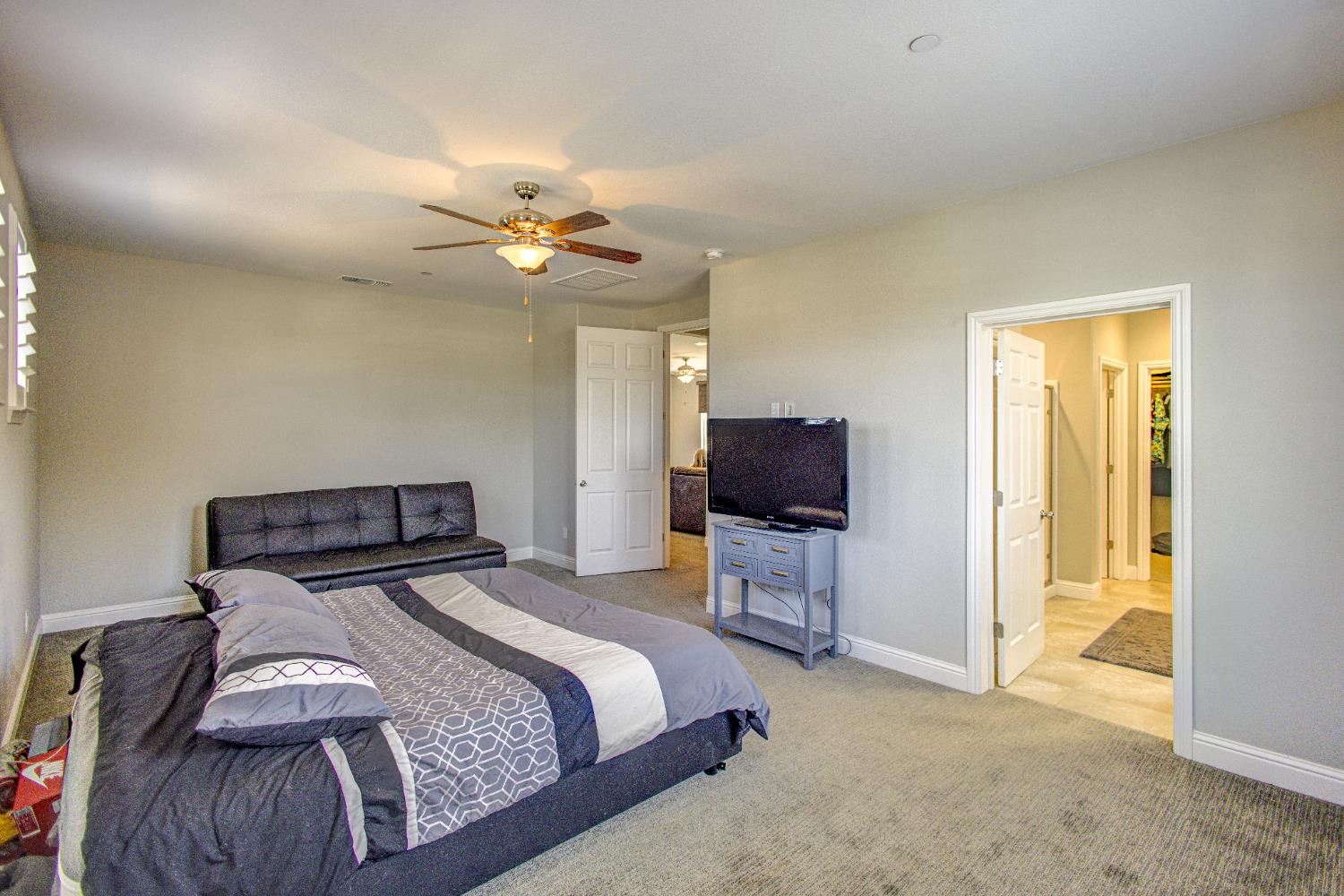 2286 N Janice Avenue