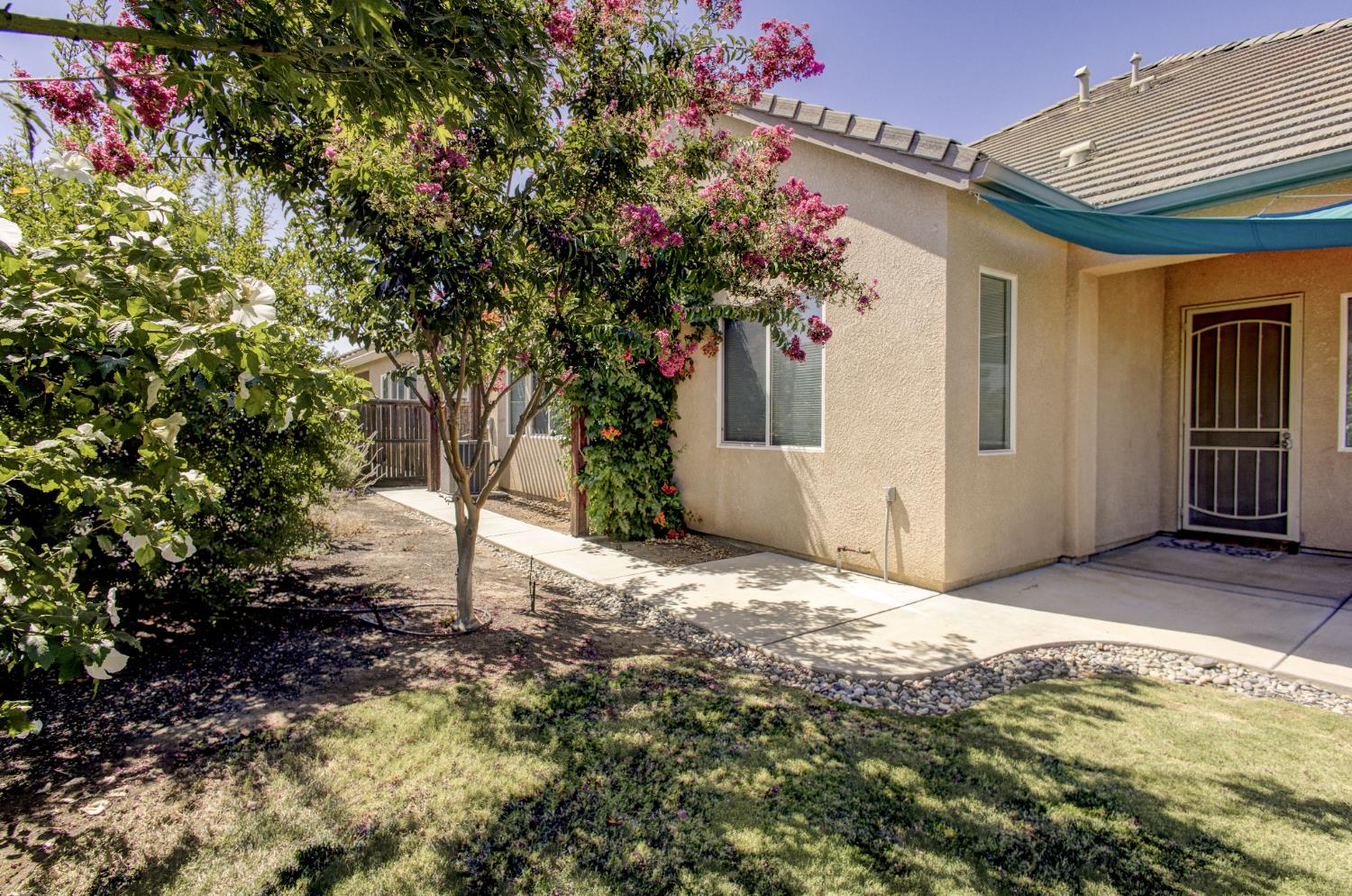 2688 Vartikian Avenue