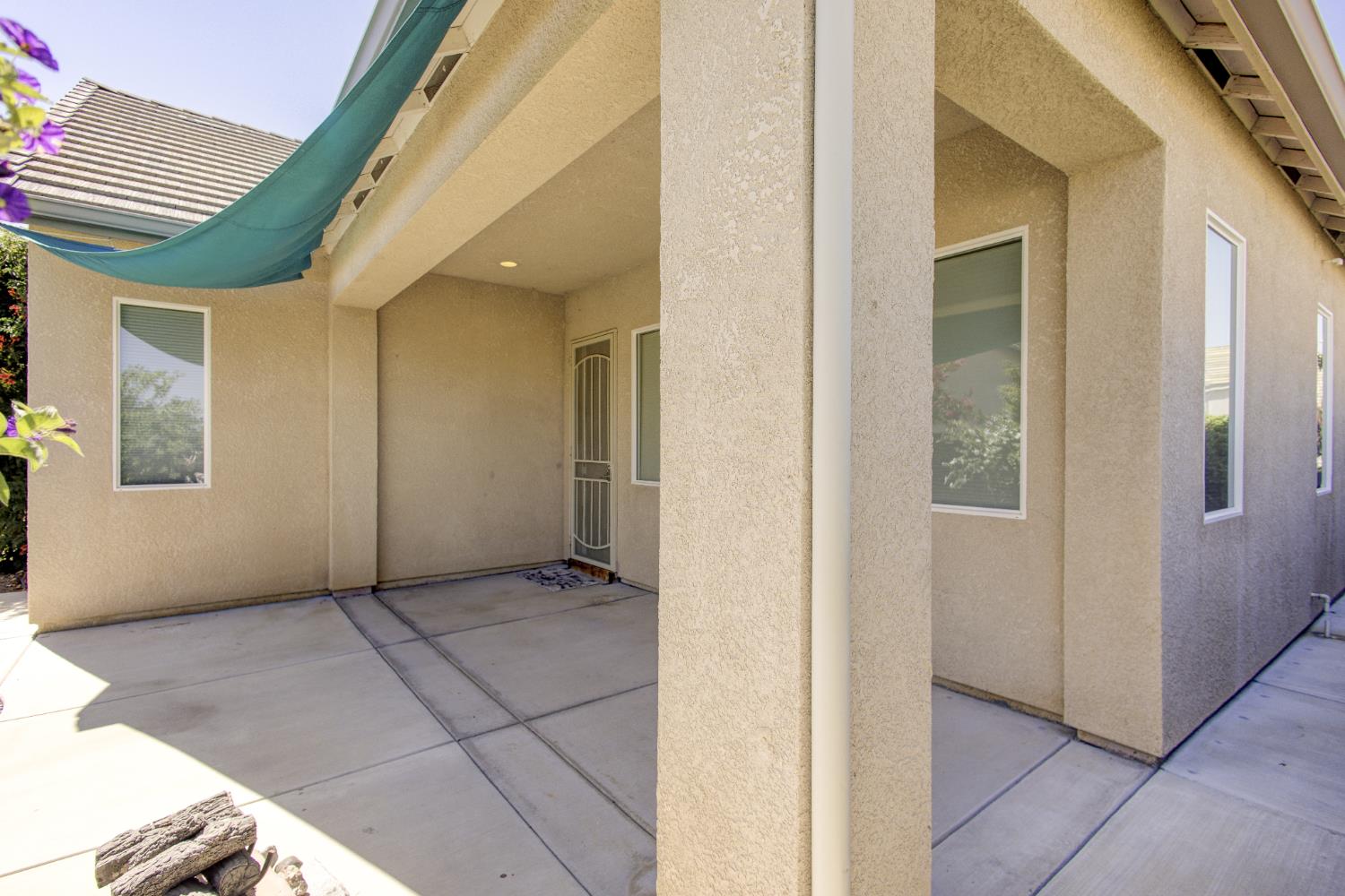 2688 Vartikian Avenue
