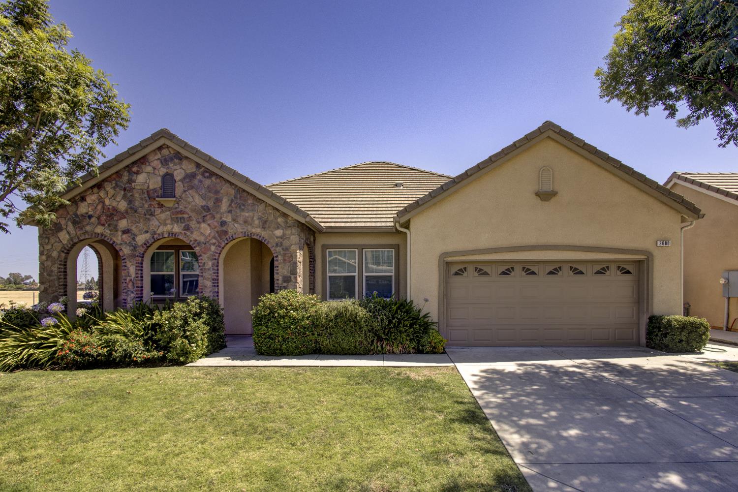 2688 Vartikian Avenue