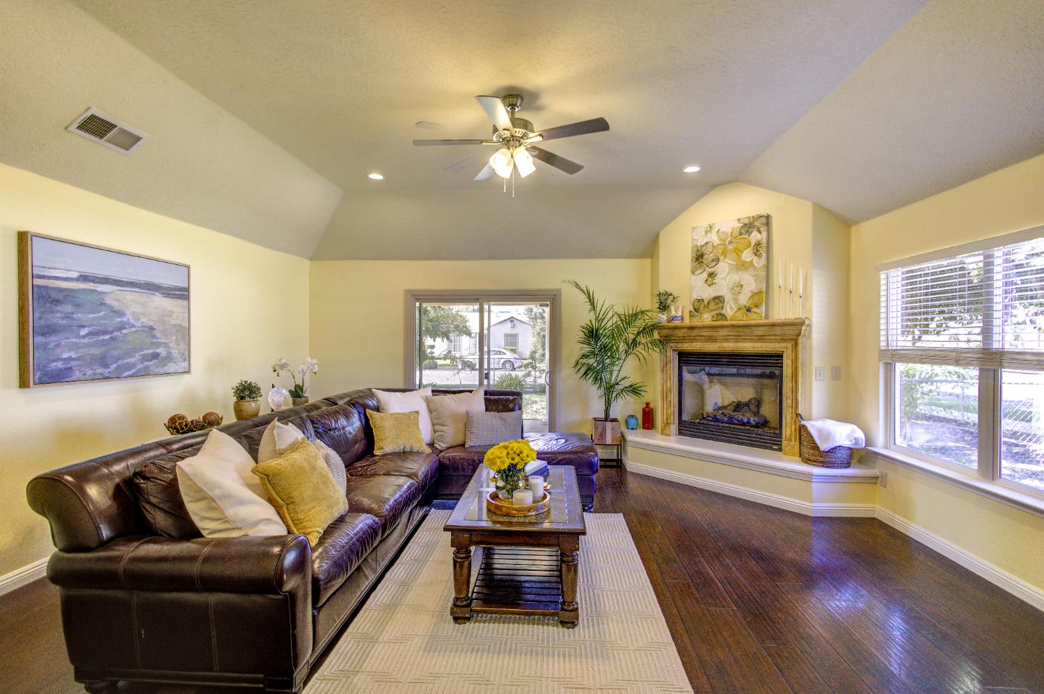 243 W Vassar Avenue