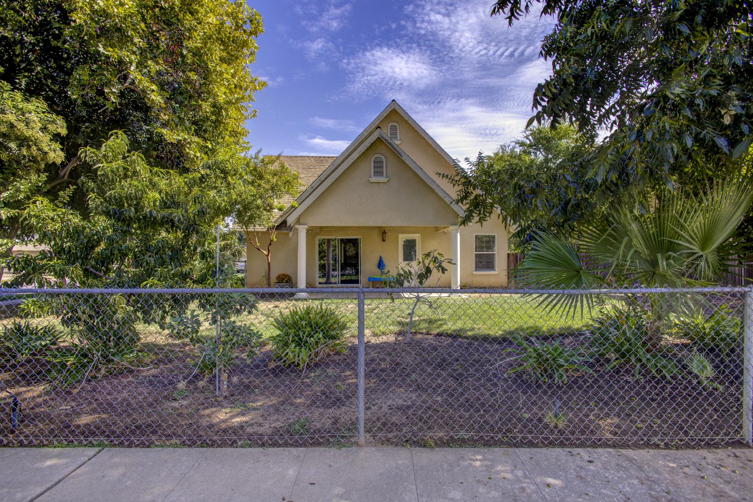 243 W Vassar Avenue
