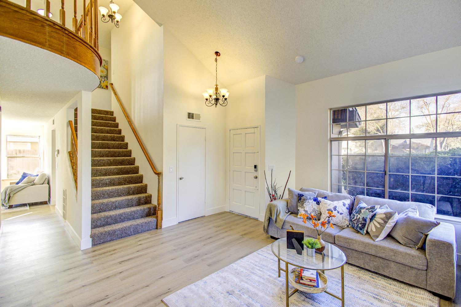 7168 N Prospect Avenue