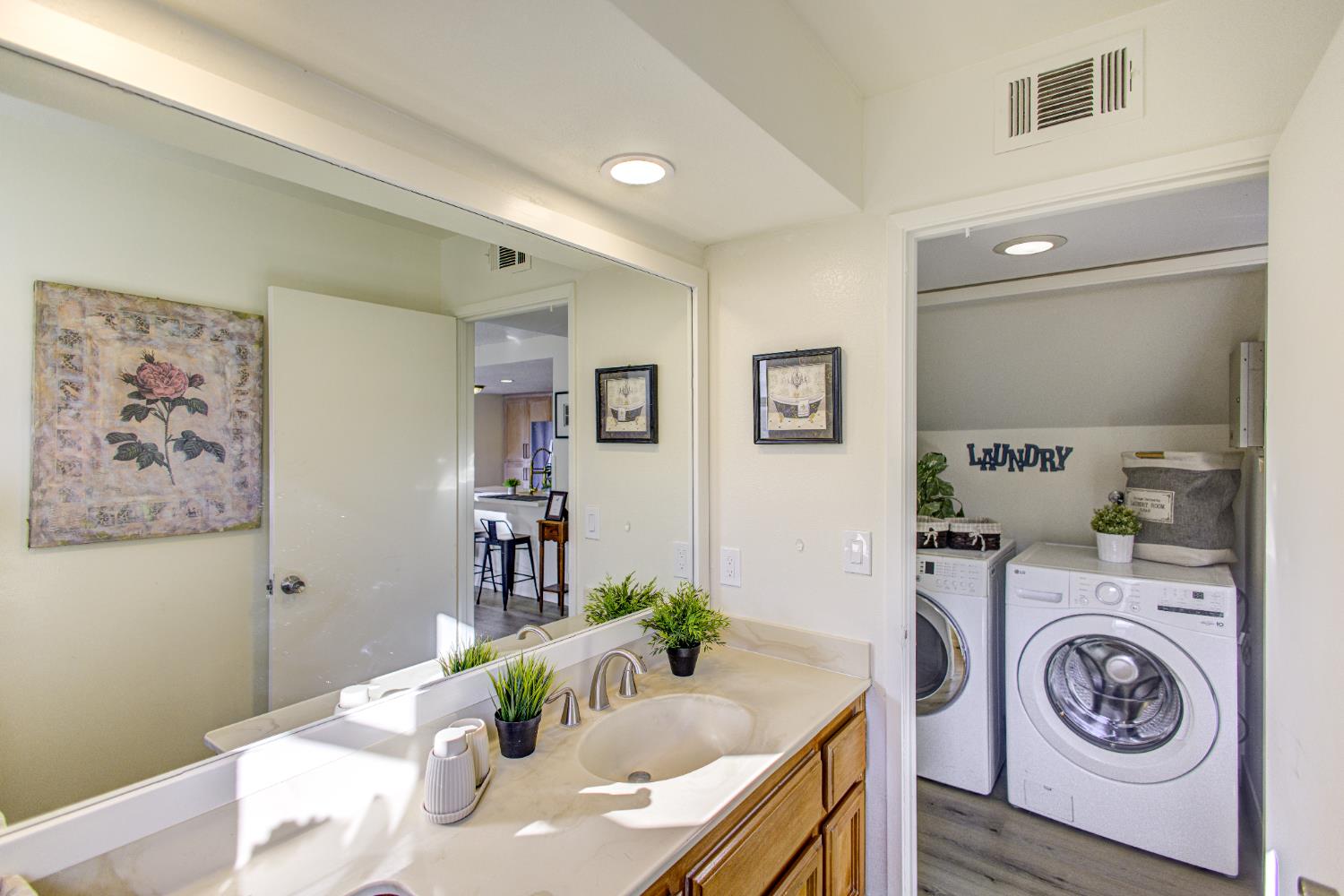 7168 N Prospect Avenue