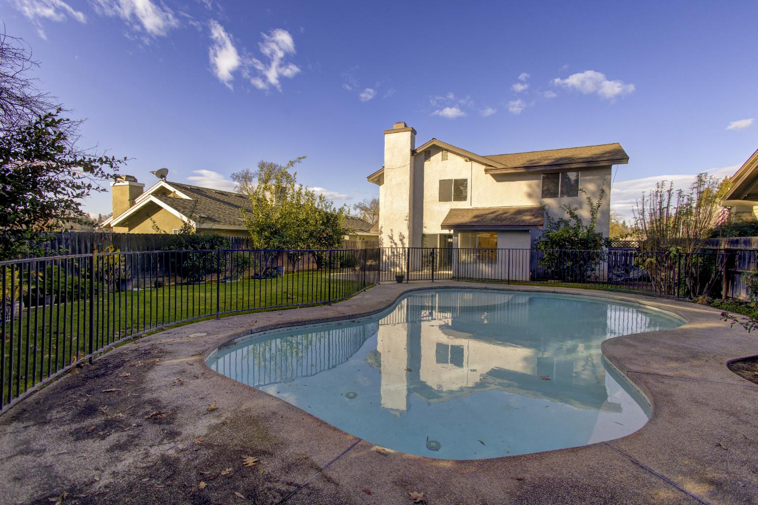 7168 N Prospect Avenue