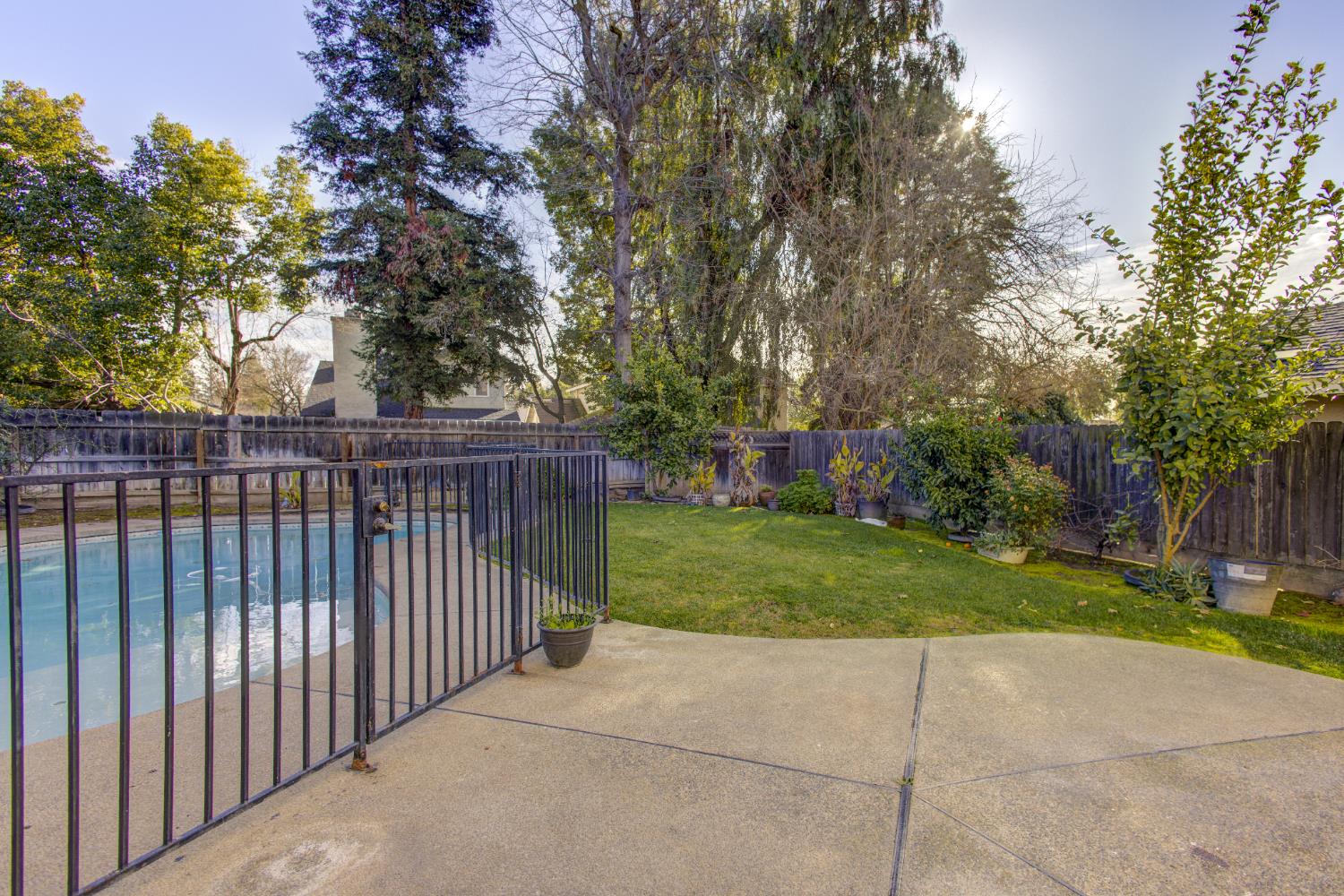 7168 N Prospect Avenue