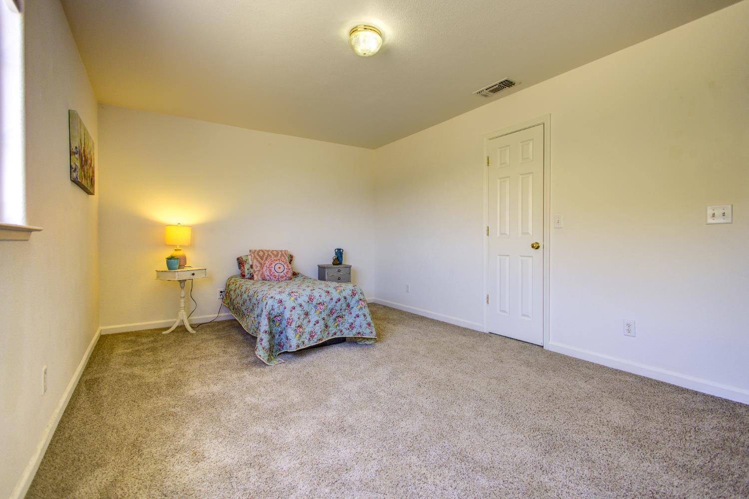 27557 Paradise Valley Lane