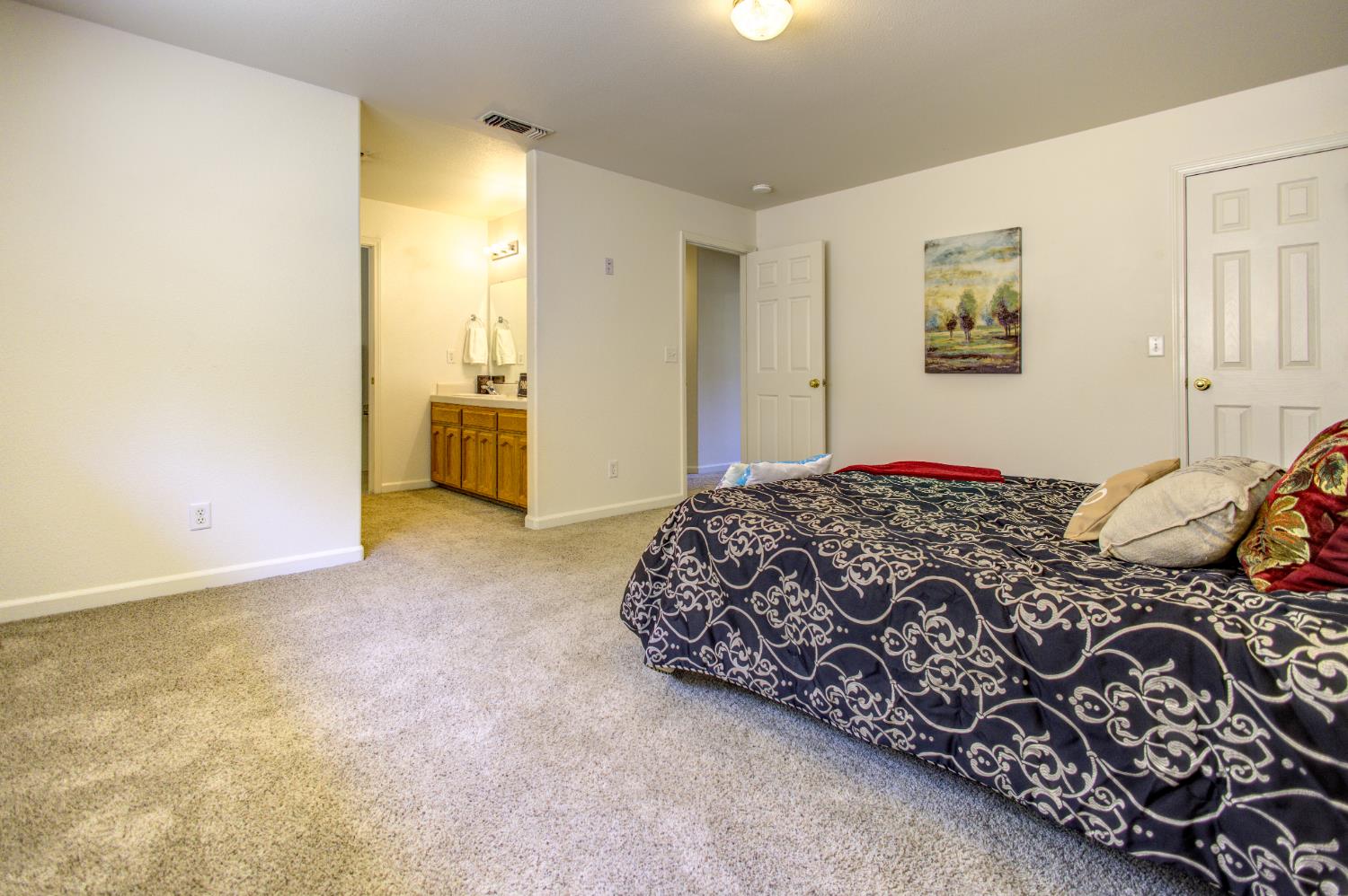 27557 Paradise Valley Lane