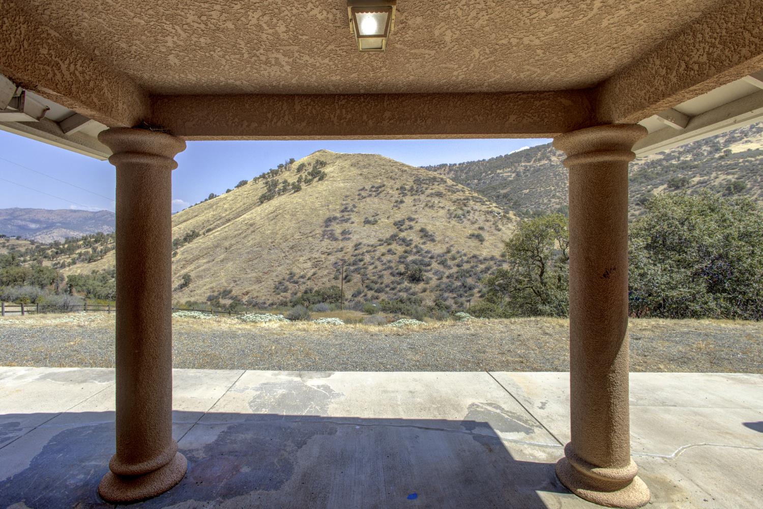 27557 Paradise Valley Lane