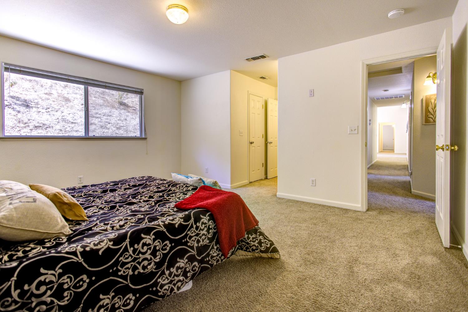 27557 Paradise Valley Lane