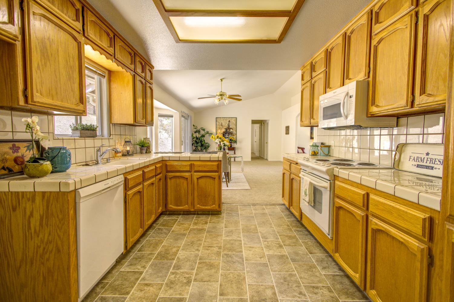 27557 Paradise Valley Lane