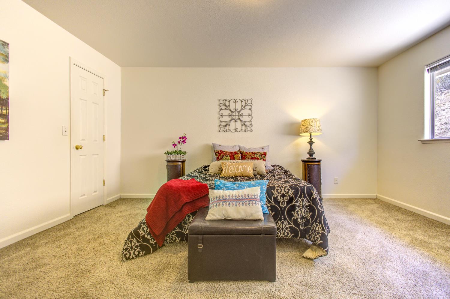 27557 Paradise Valley Lane