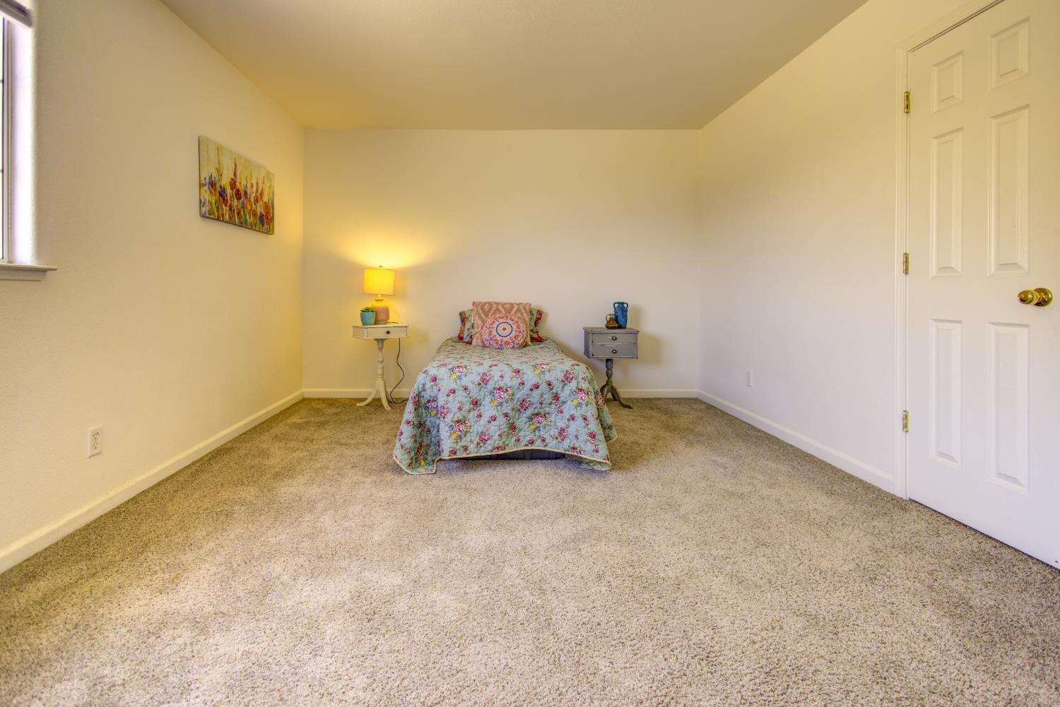 27557 Paradise Valley Lane