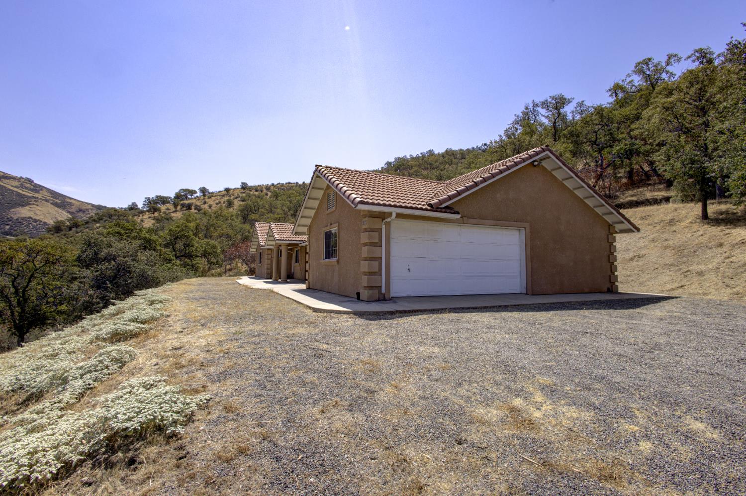 27557 Paradise Valley Lane
