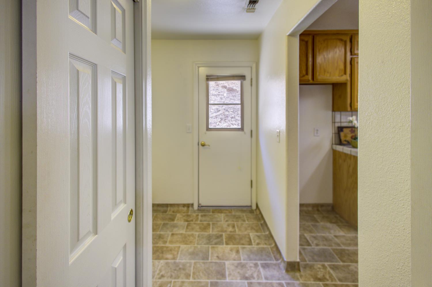 27557 Paradise Valley Lane