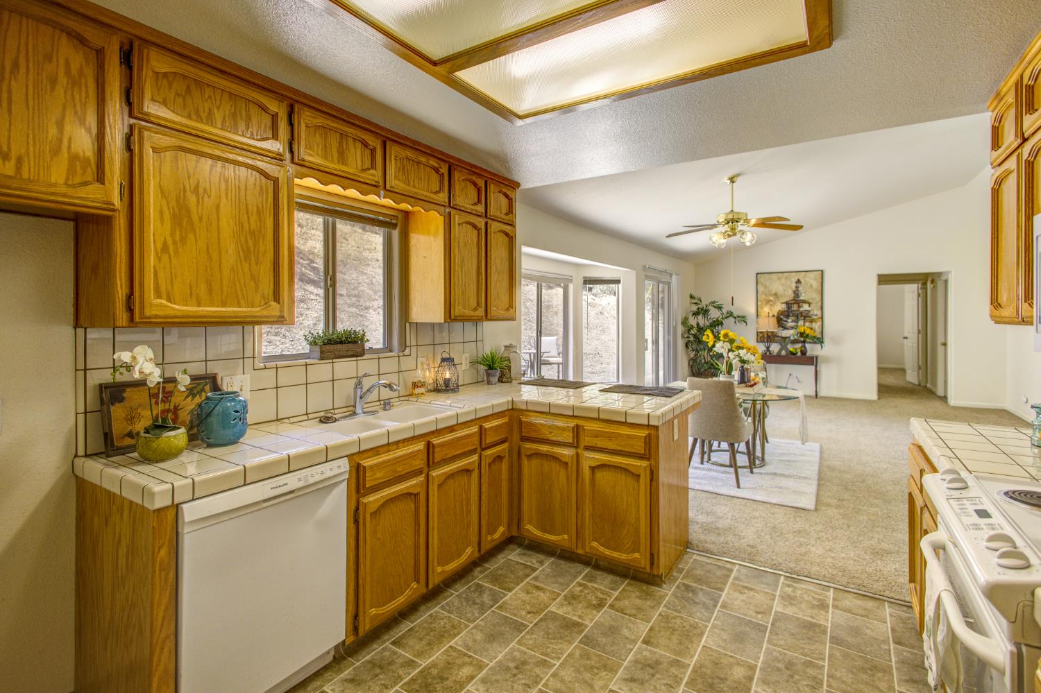 27557 Paradise Valley Lane