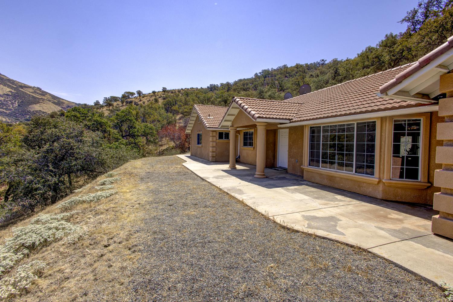 27557 Paradise Valley Lane