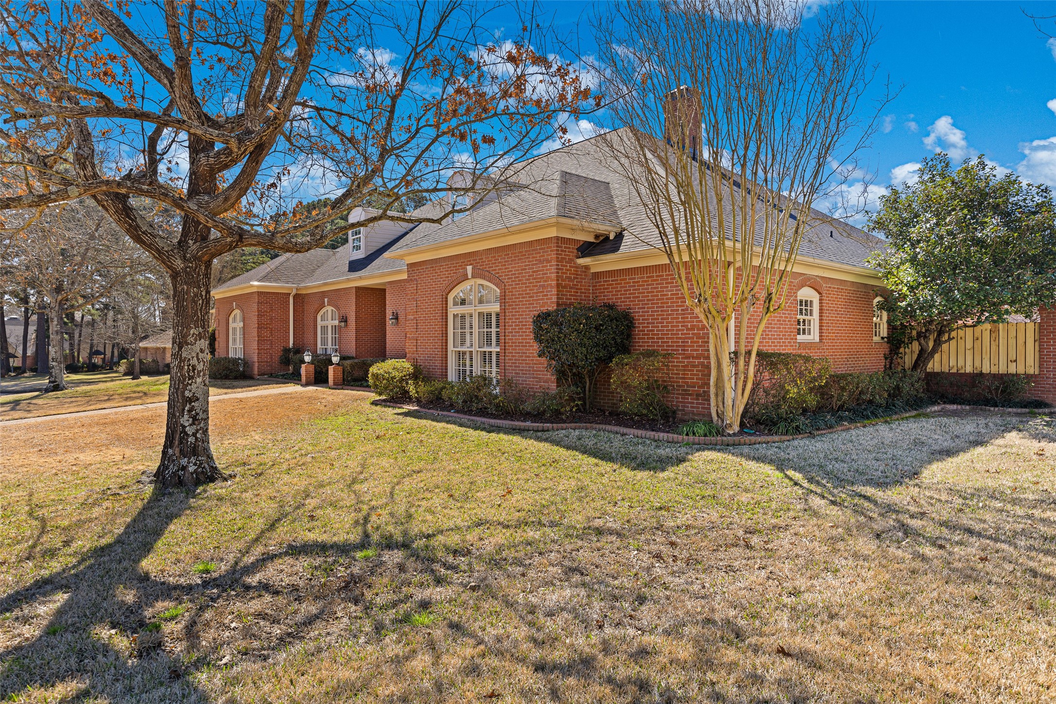 1600 Woodlands Drive