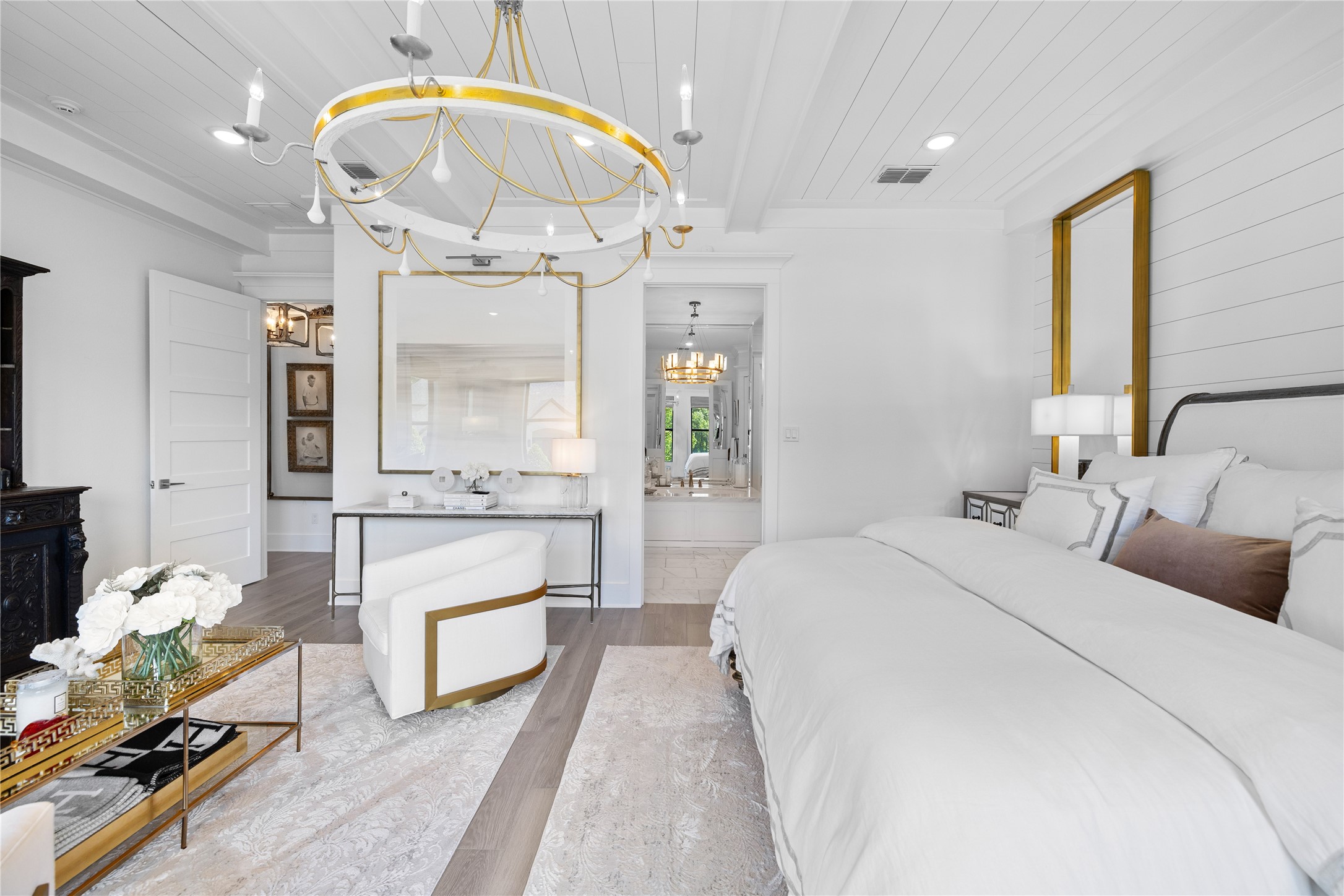 940 La Vista Drive