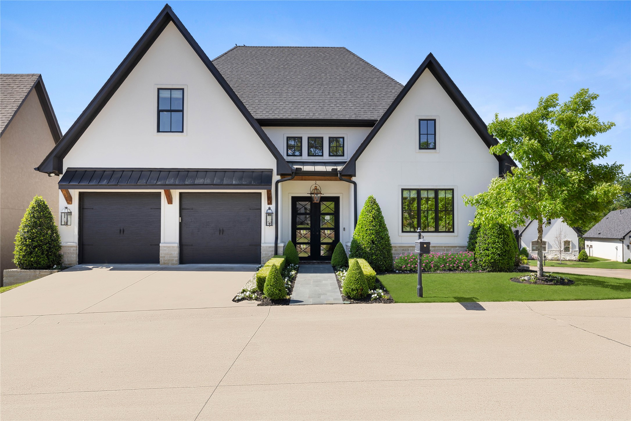 940 La Vista Drive