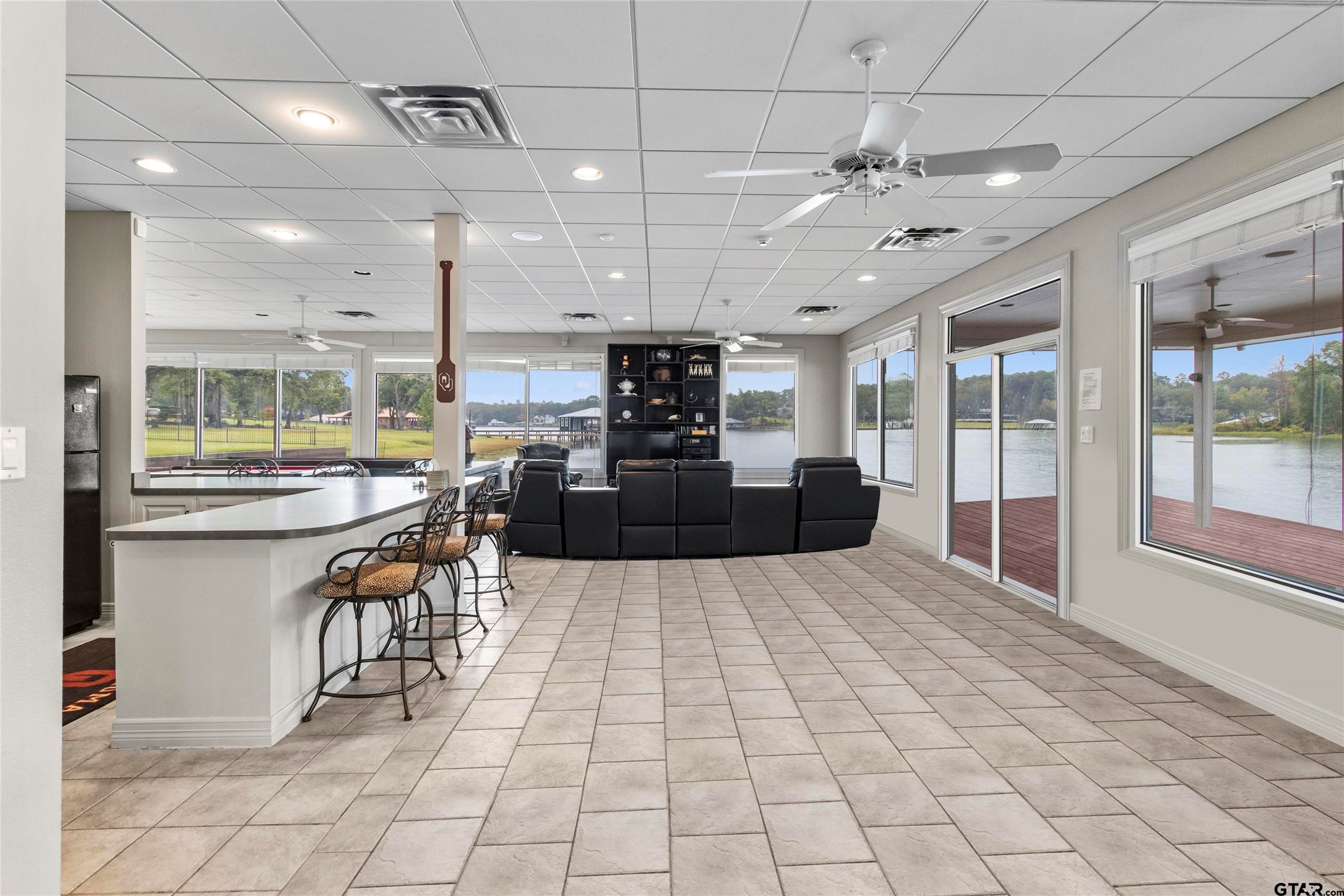 13735 Peninsula Road