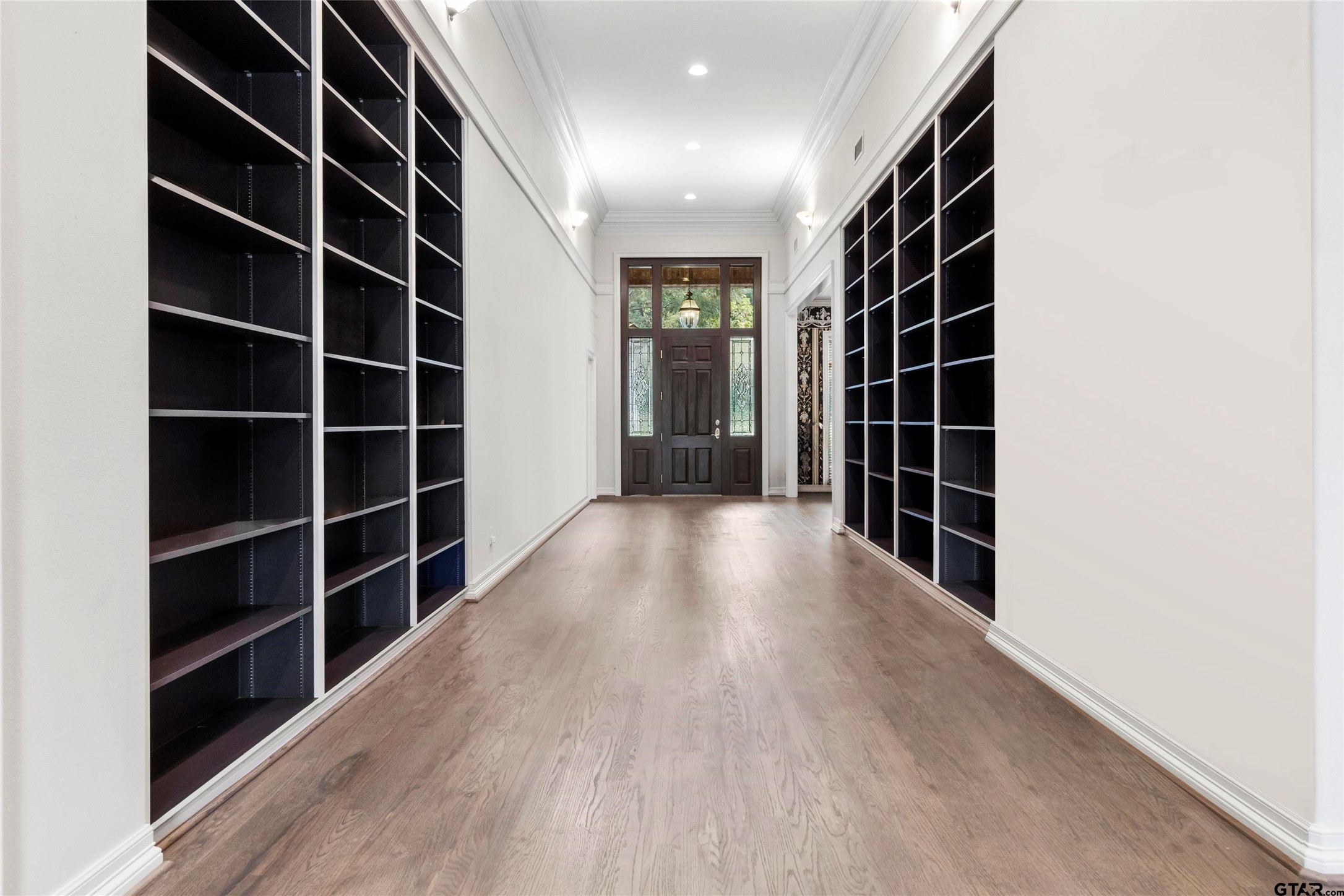 13735 Peninsula Road