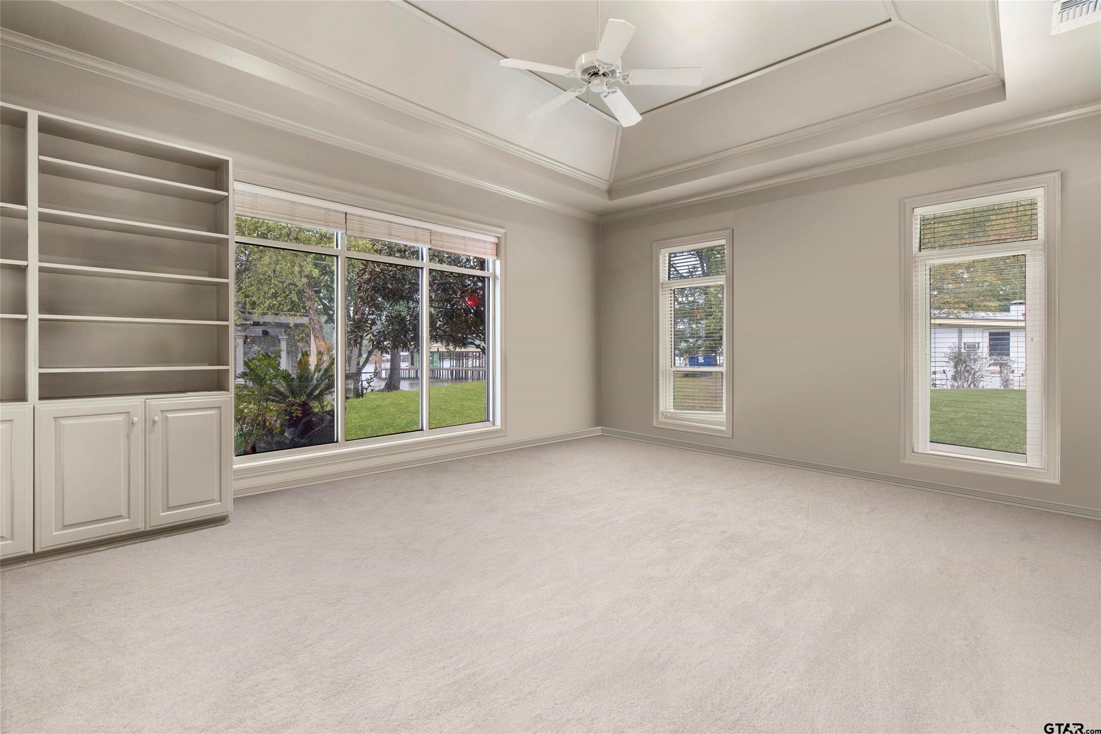 13735 Peninsula Road