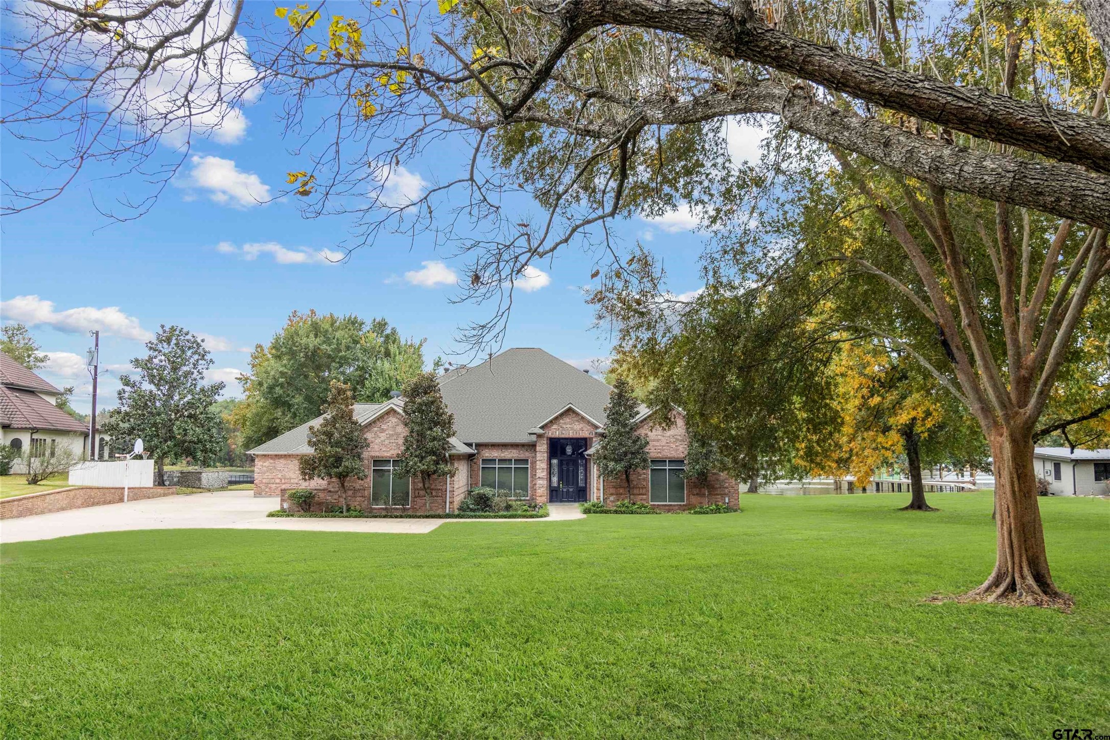 13735 Peninsula Road