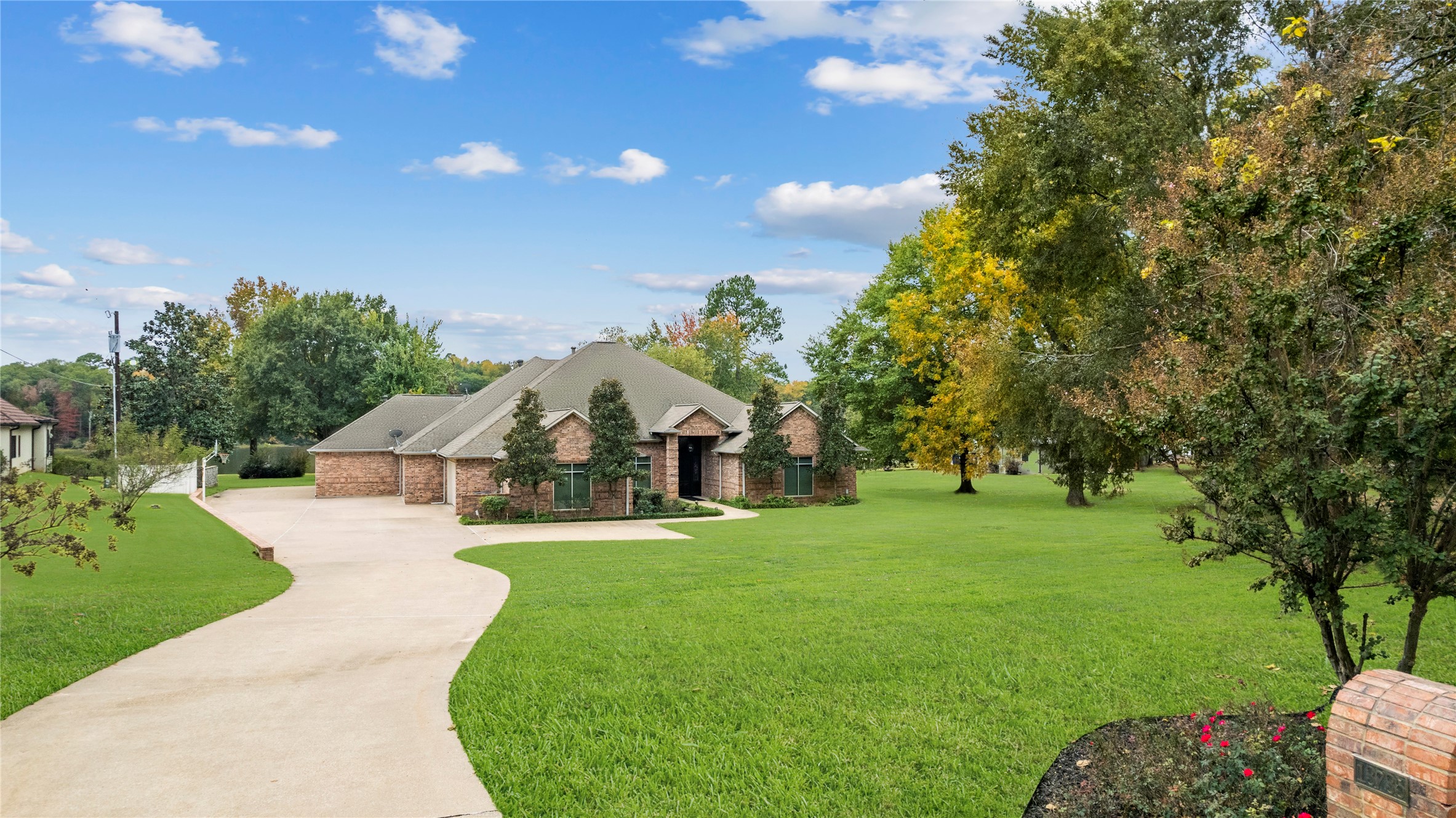 13735 Peninsula Road