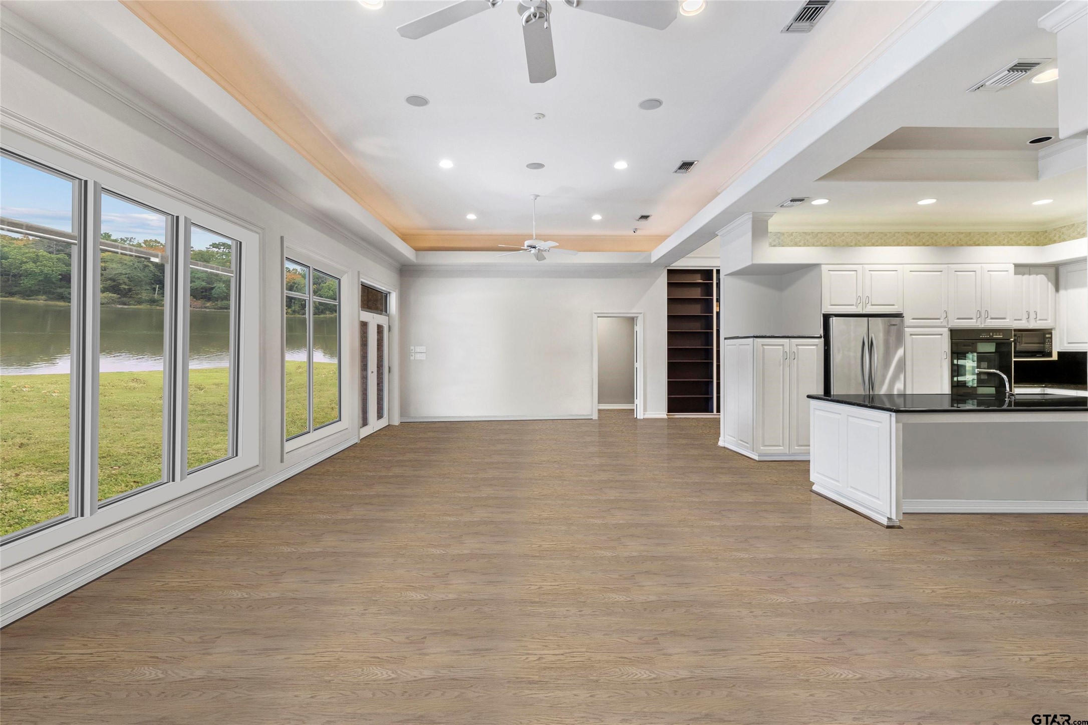 13735 Peninsula Road