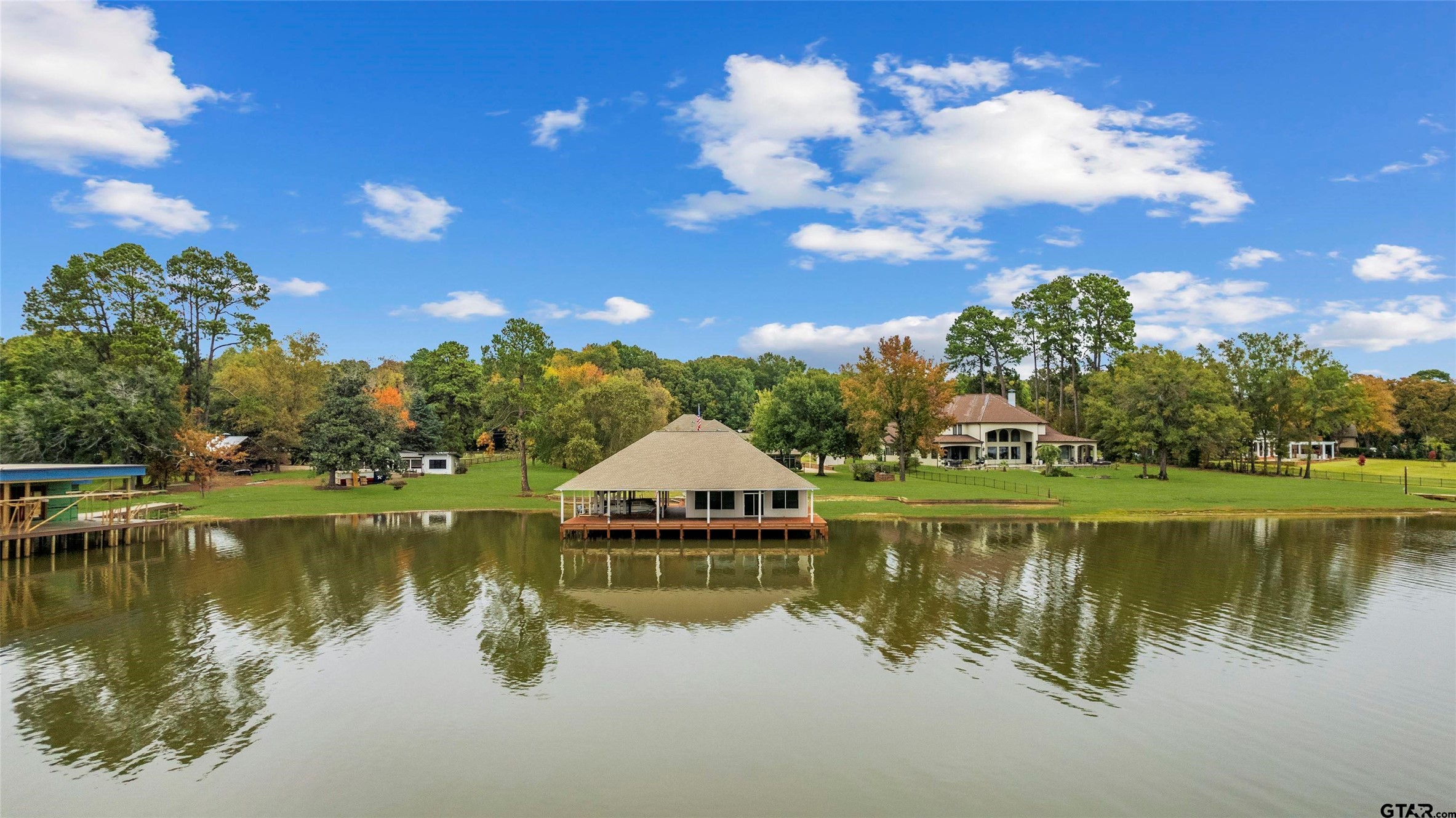 13735 Peninsula Road