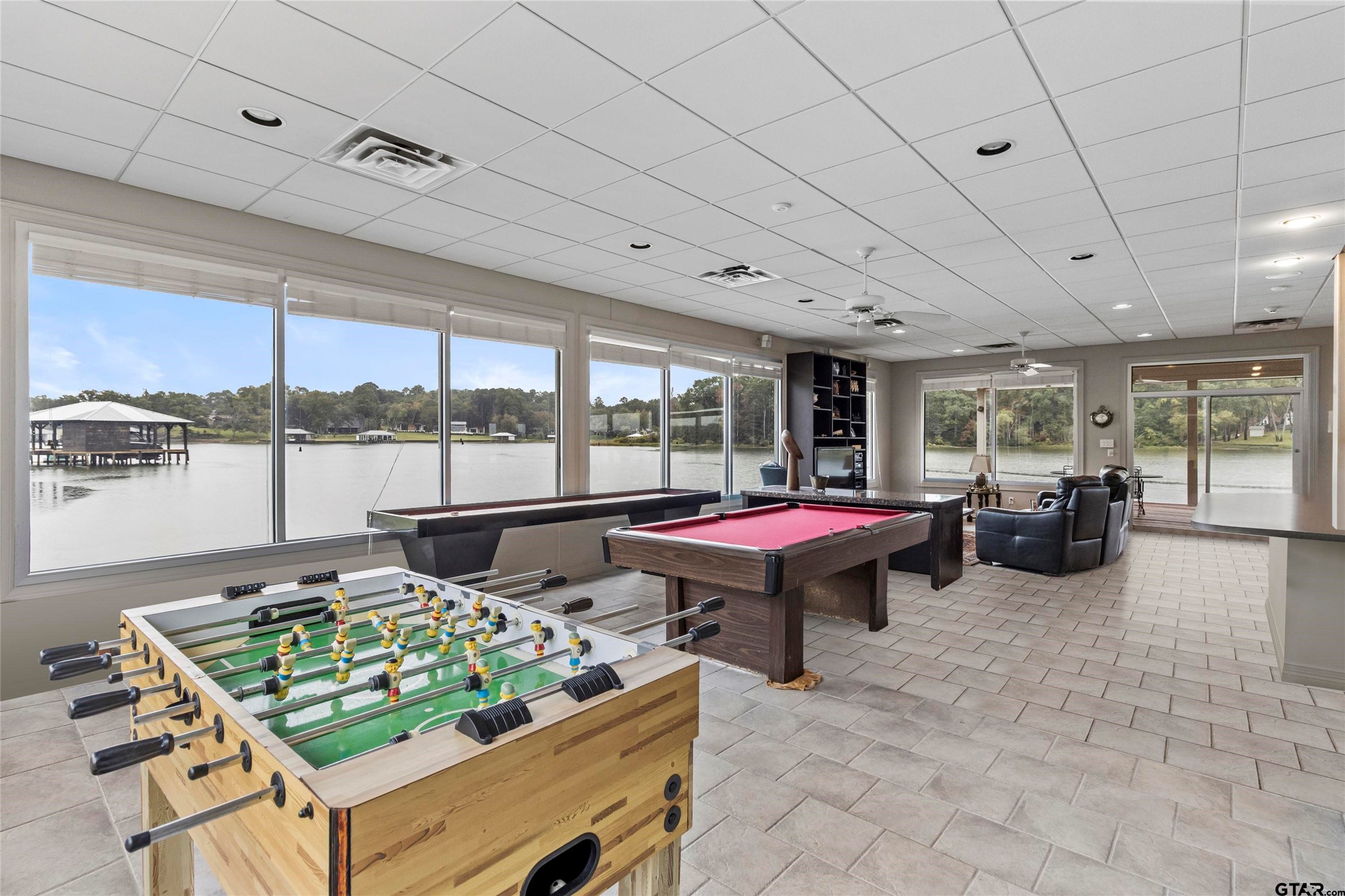 13735 Peninsula Road