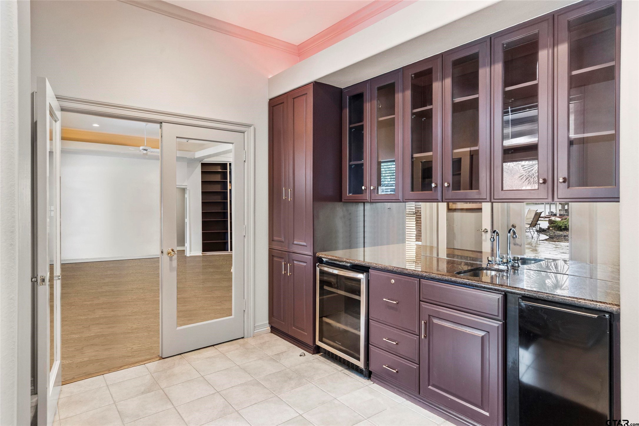 13735 Peninsula Road