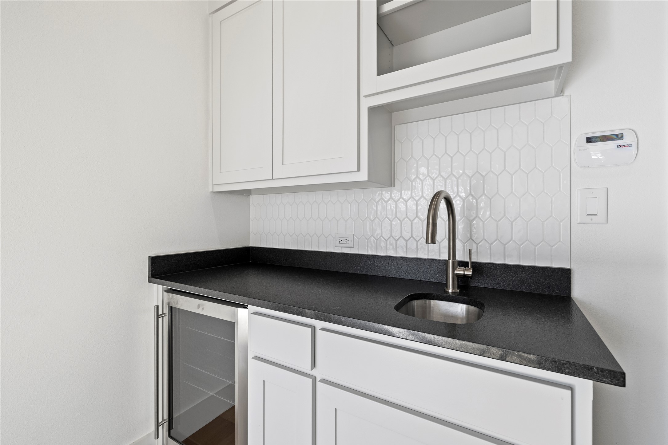 2432 Bellview