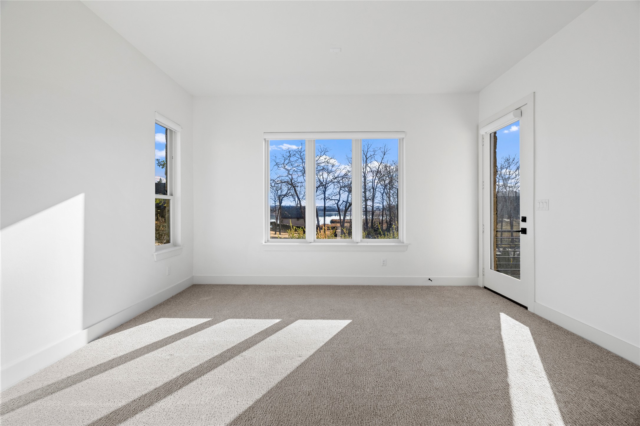 2432 Bellview