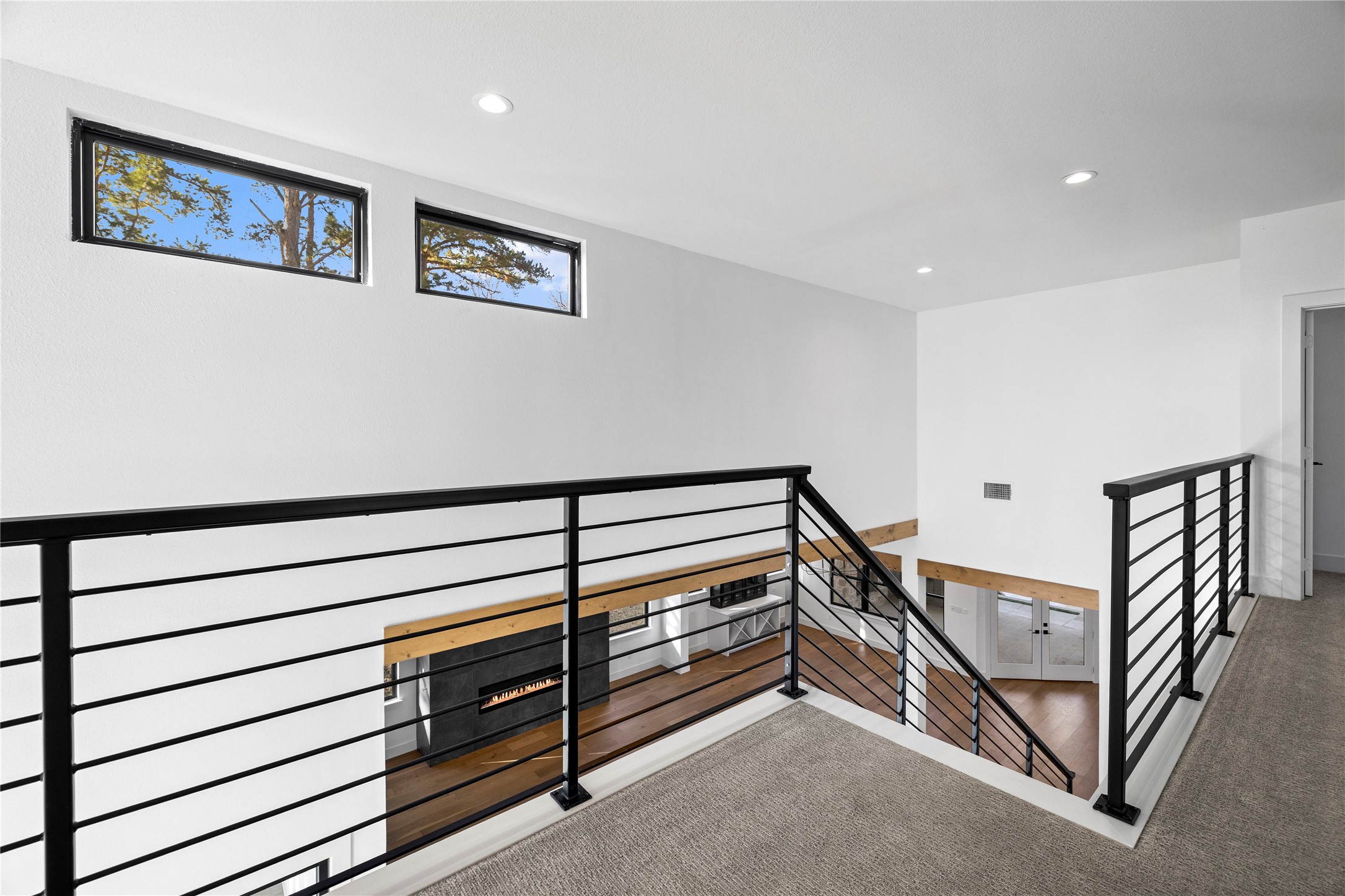 2432 Bellview
