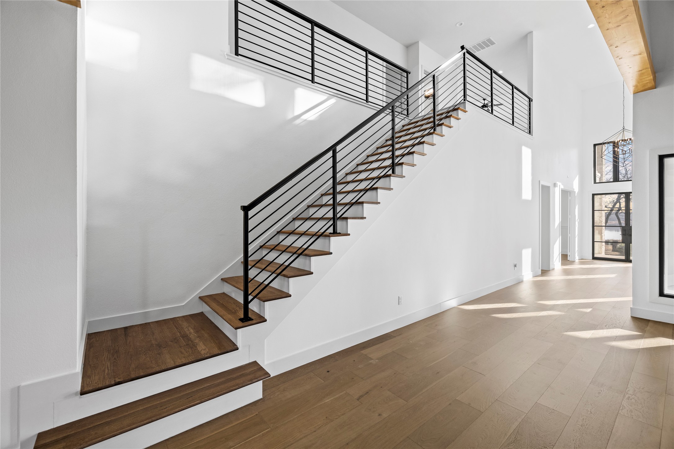 2432 Bellview