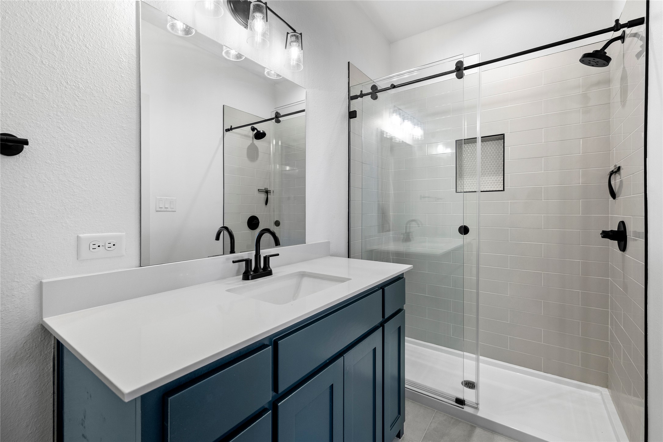 2432 Bellview