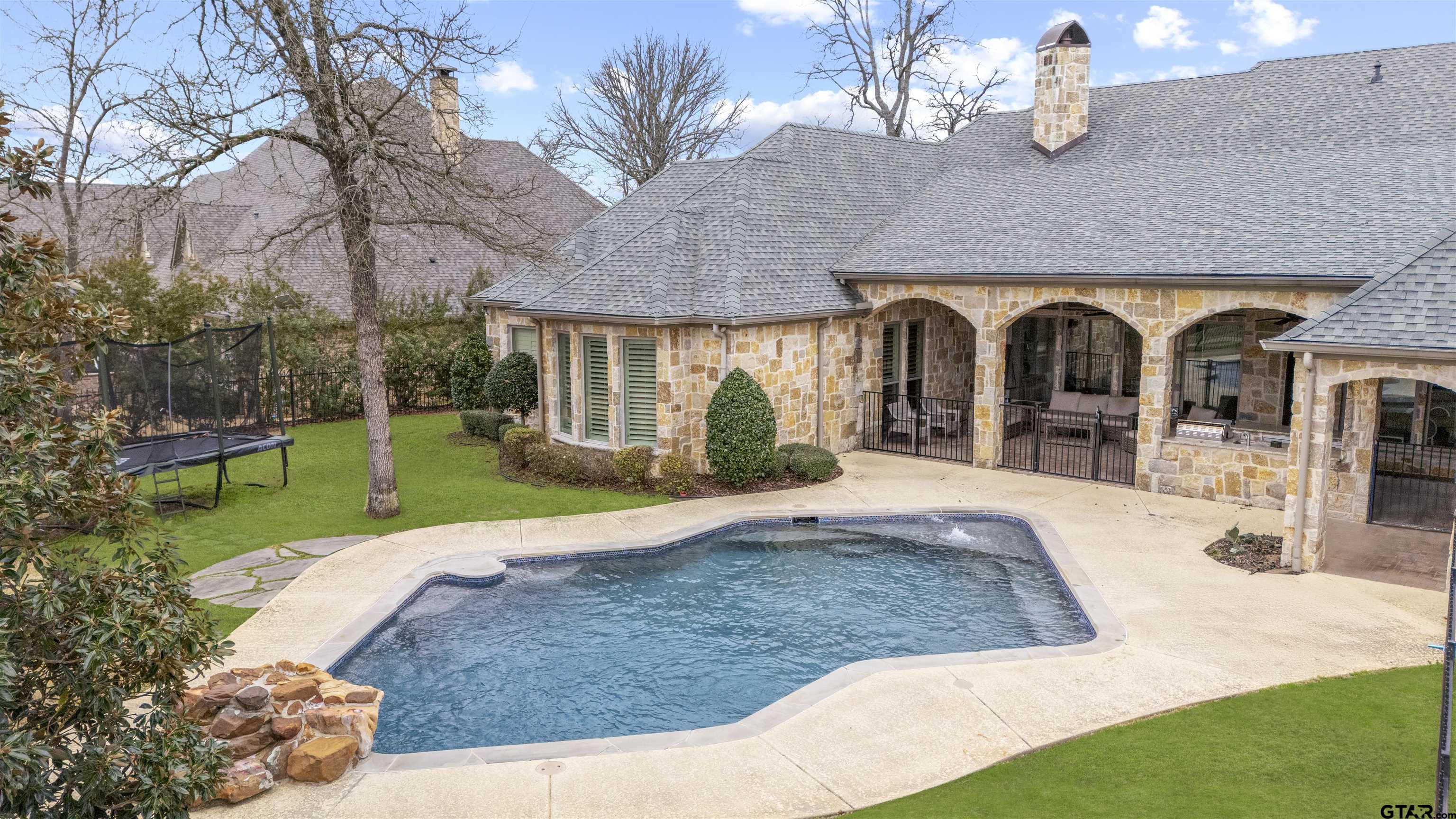 7138 Shaddock Ridge