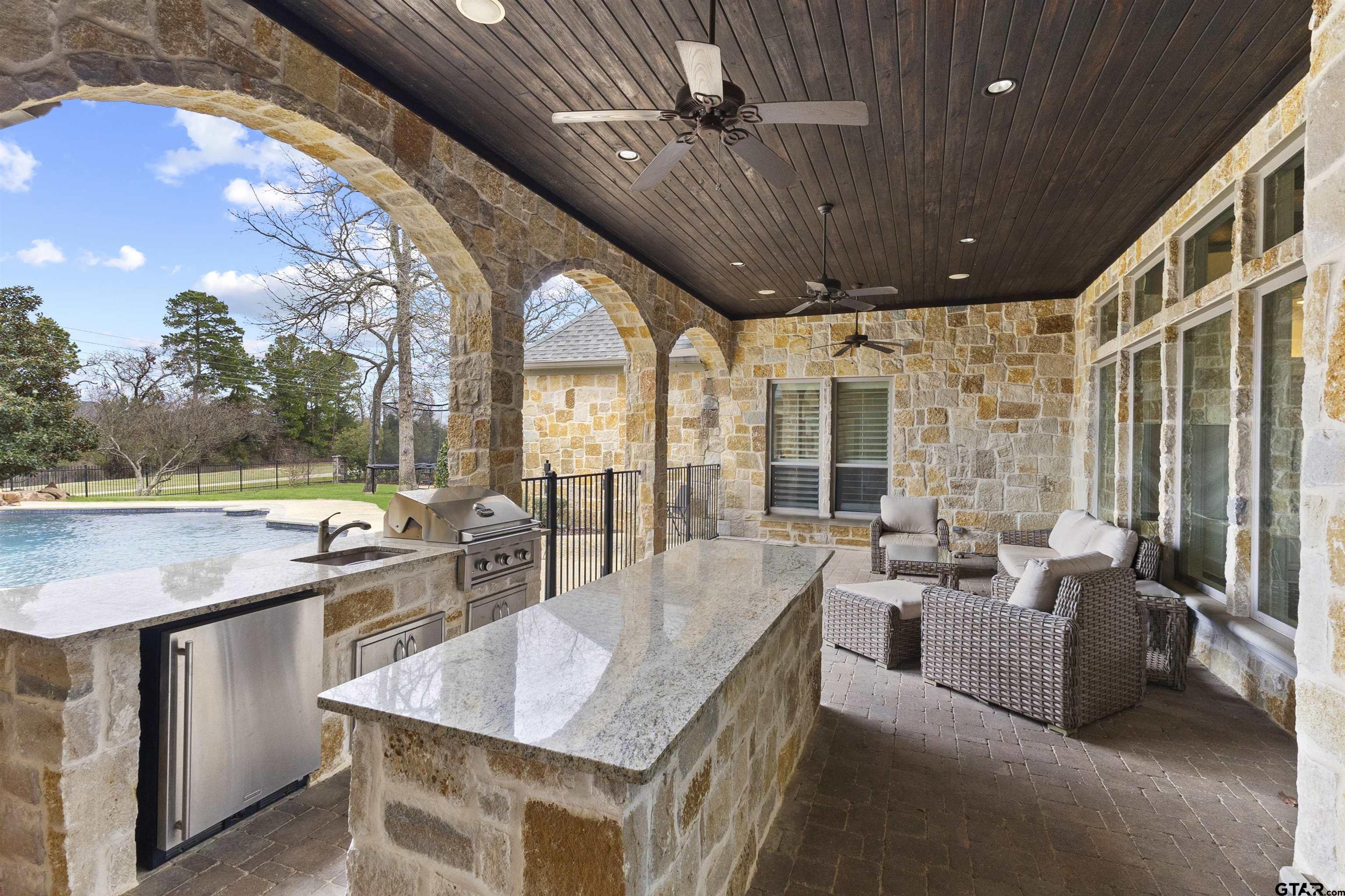 7138 Shaddock Ridge