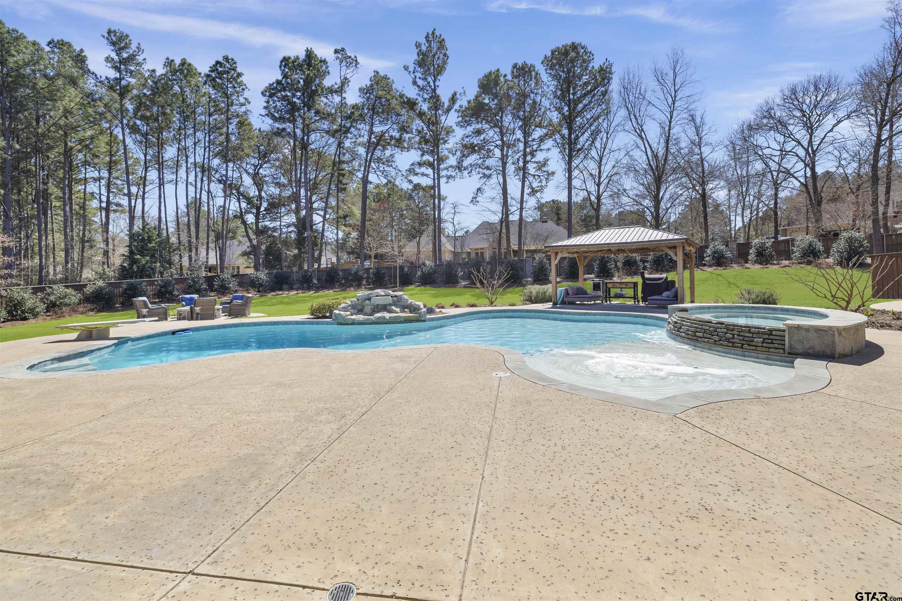 6017 Graemont Blvd