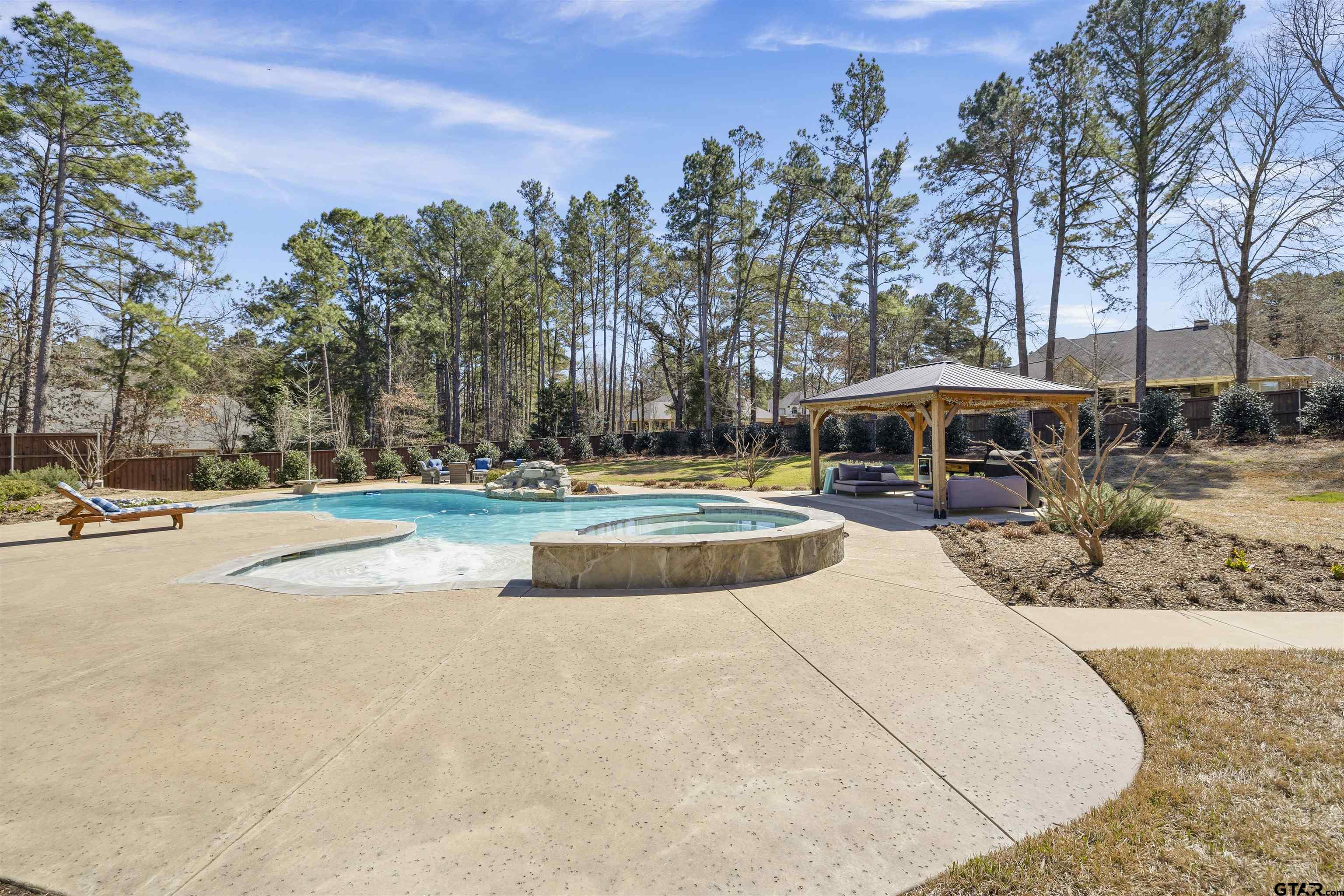 6017 Graemont Blvd