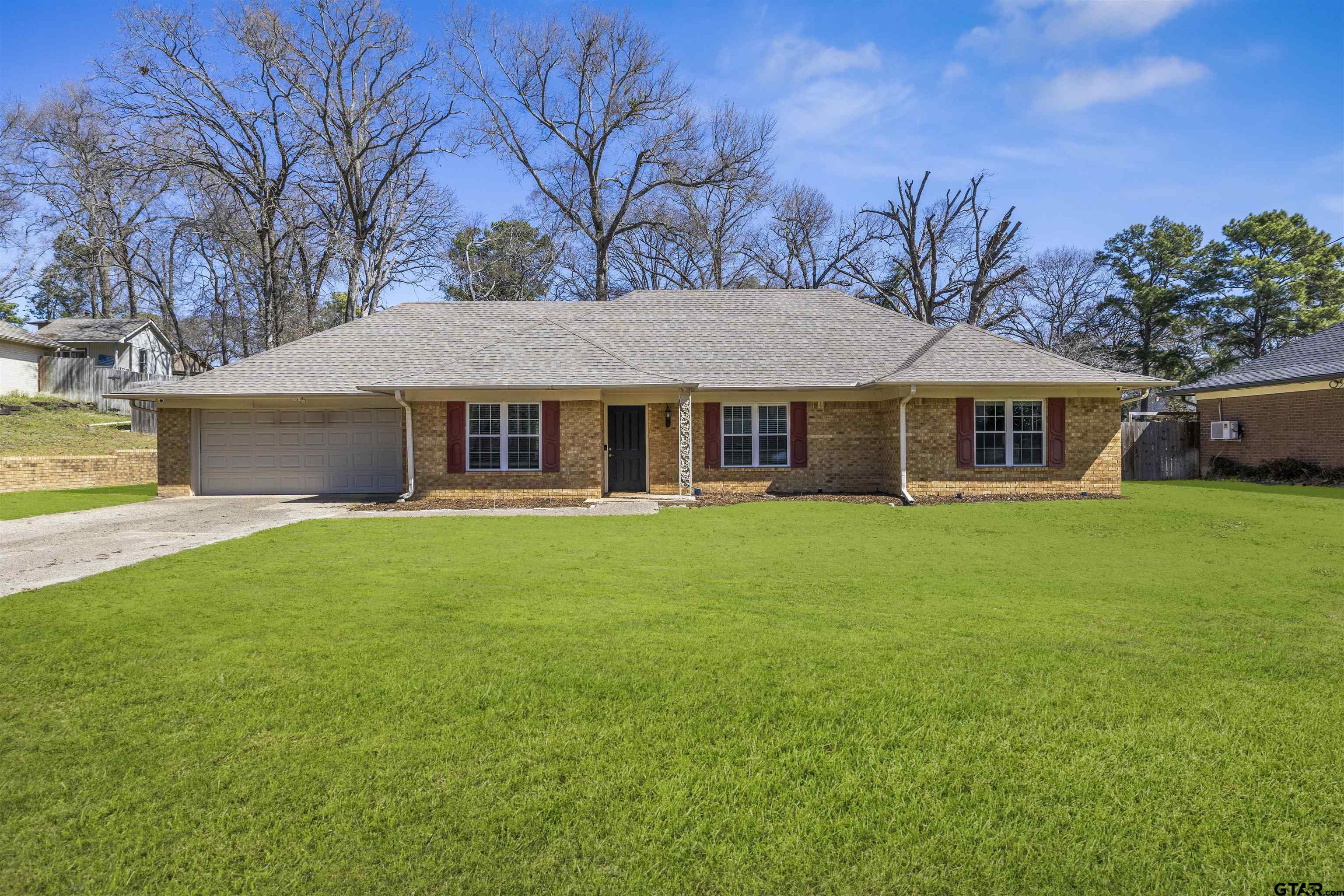 10858 Knollwood Dr