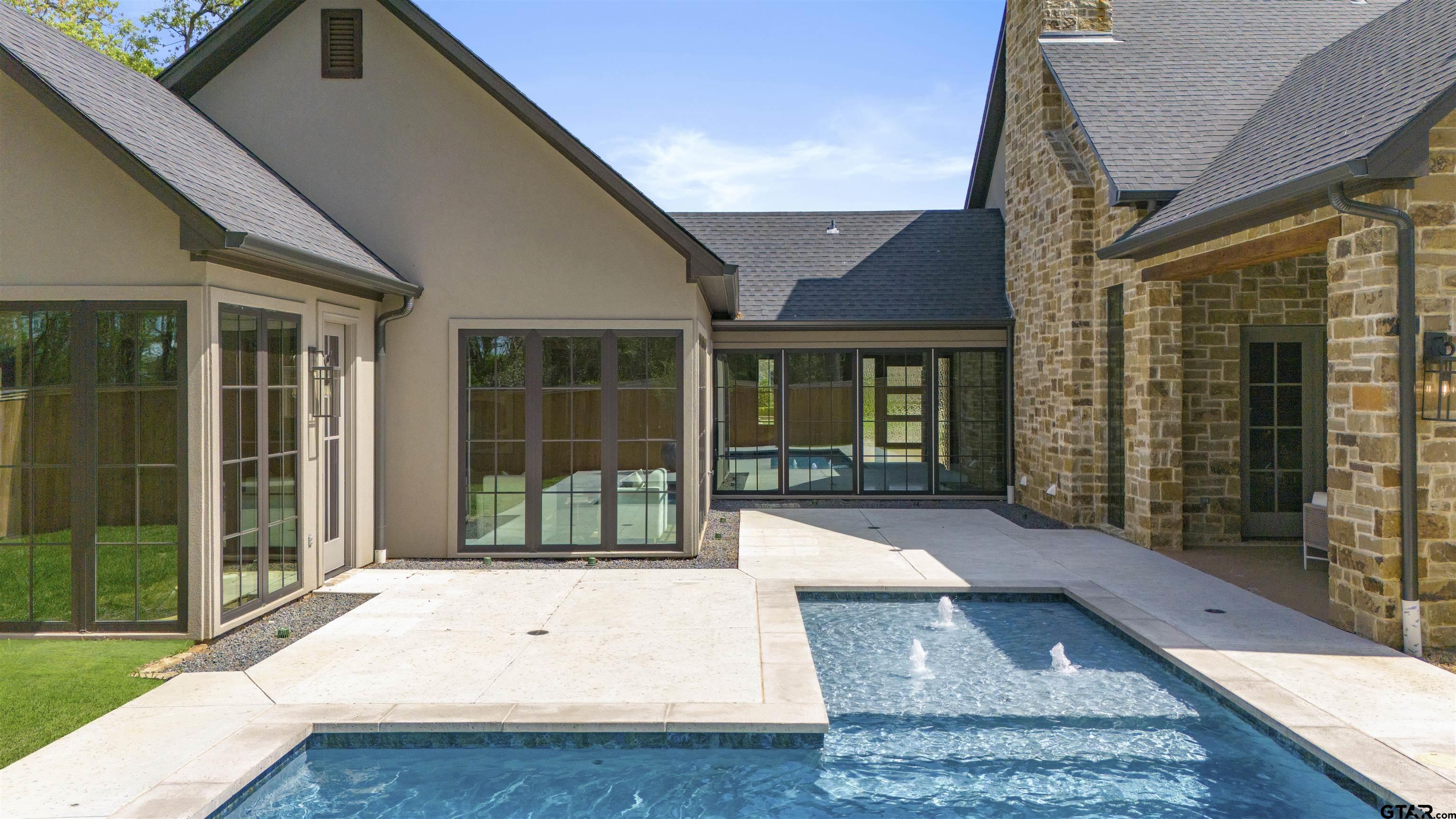 2623 Oak Alley