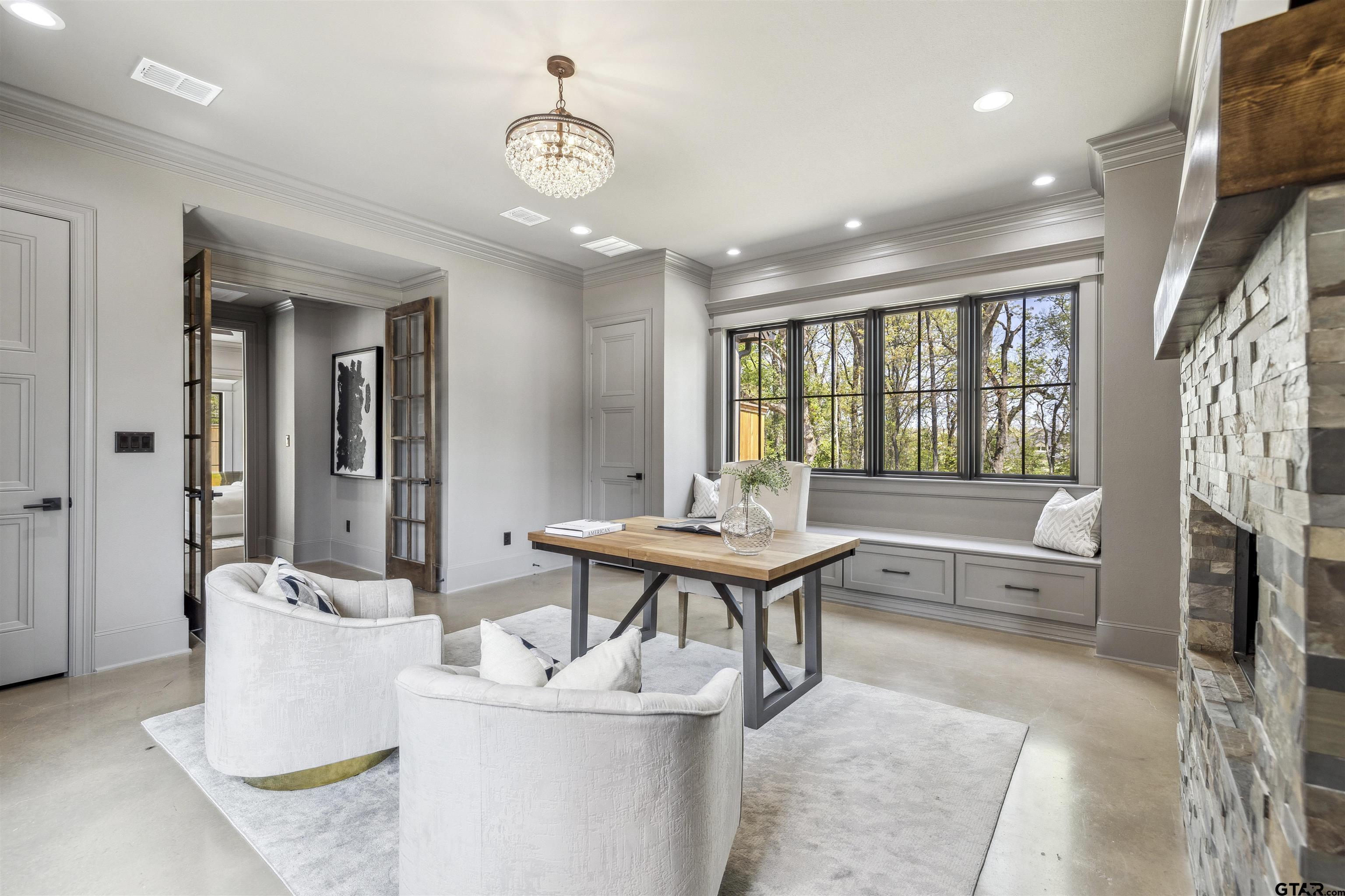 2623 Oak Alley