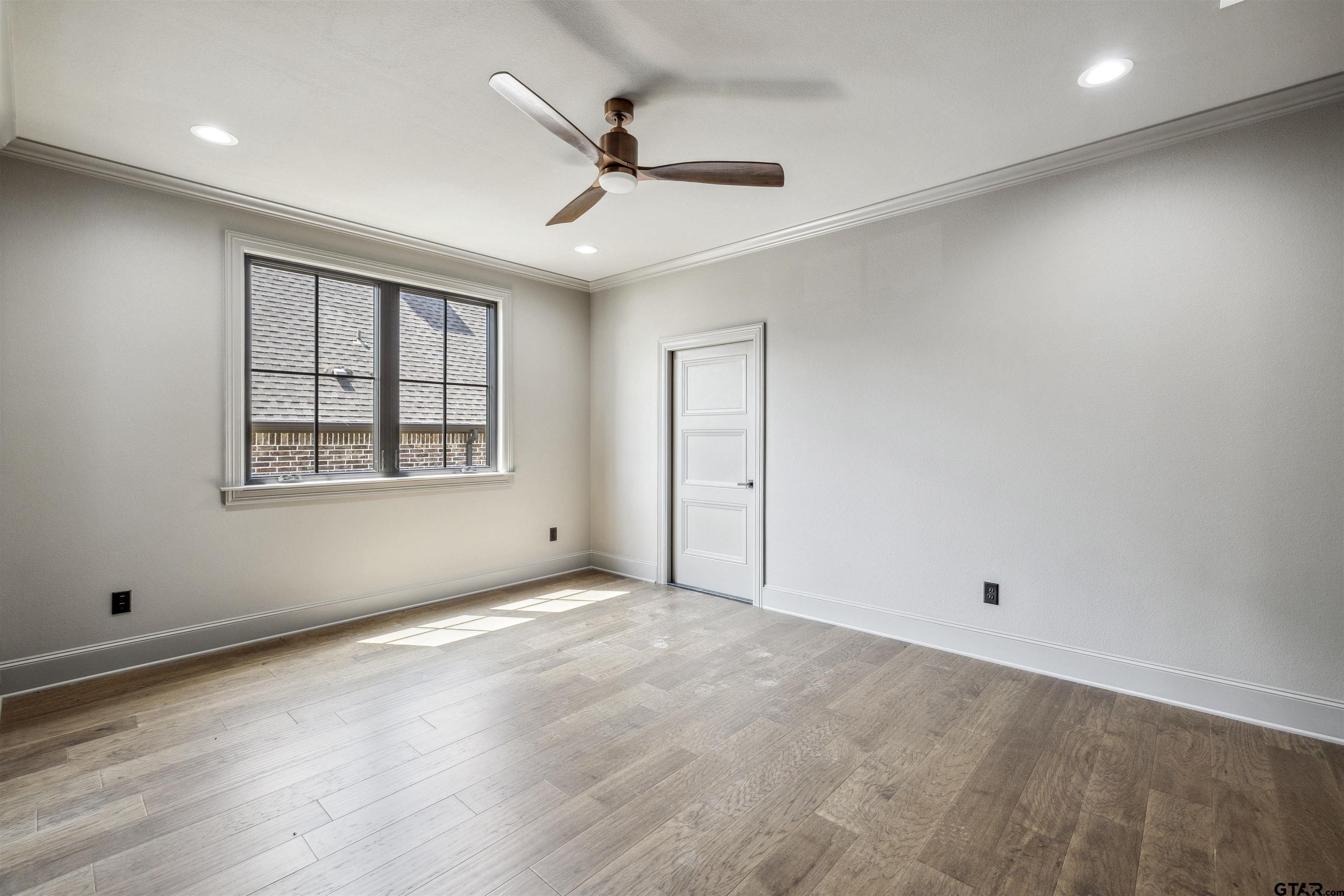 2623 Oak Alley