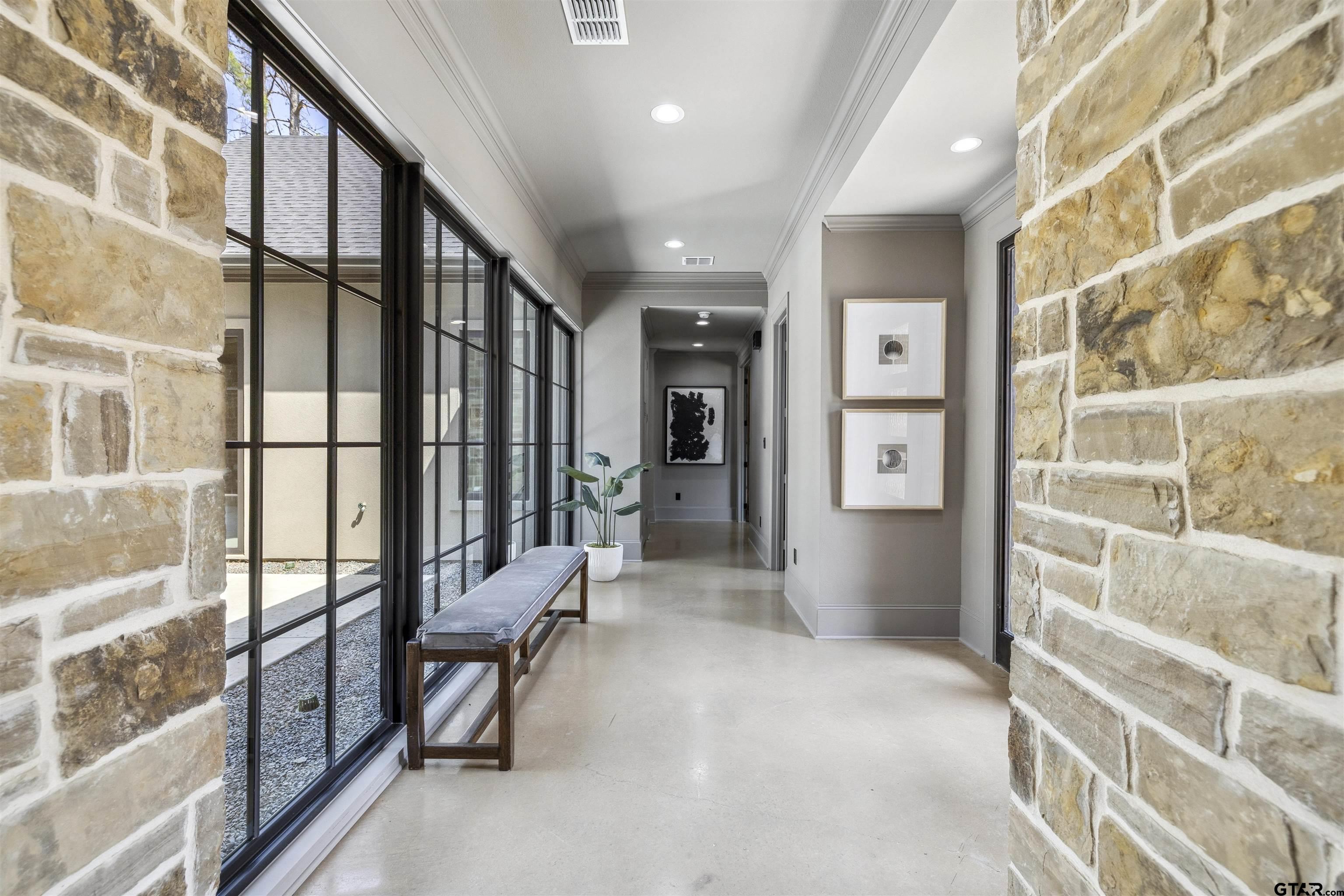 2623 Oak Alley