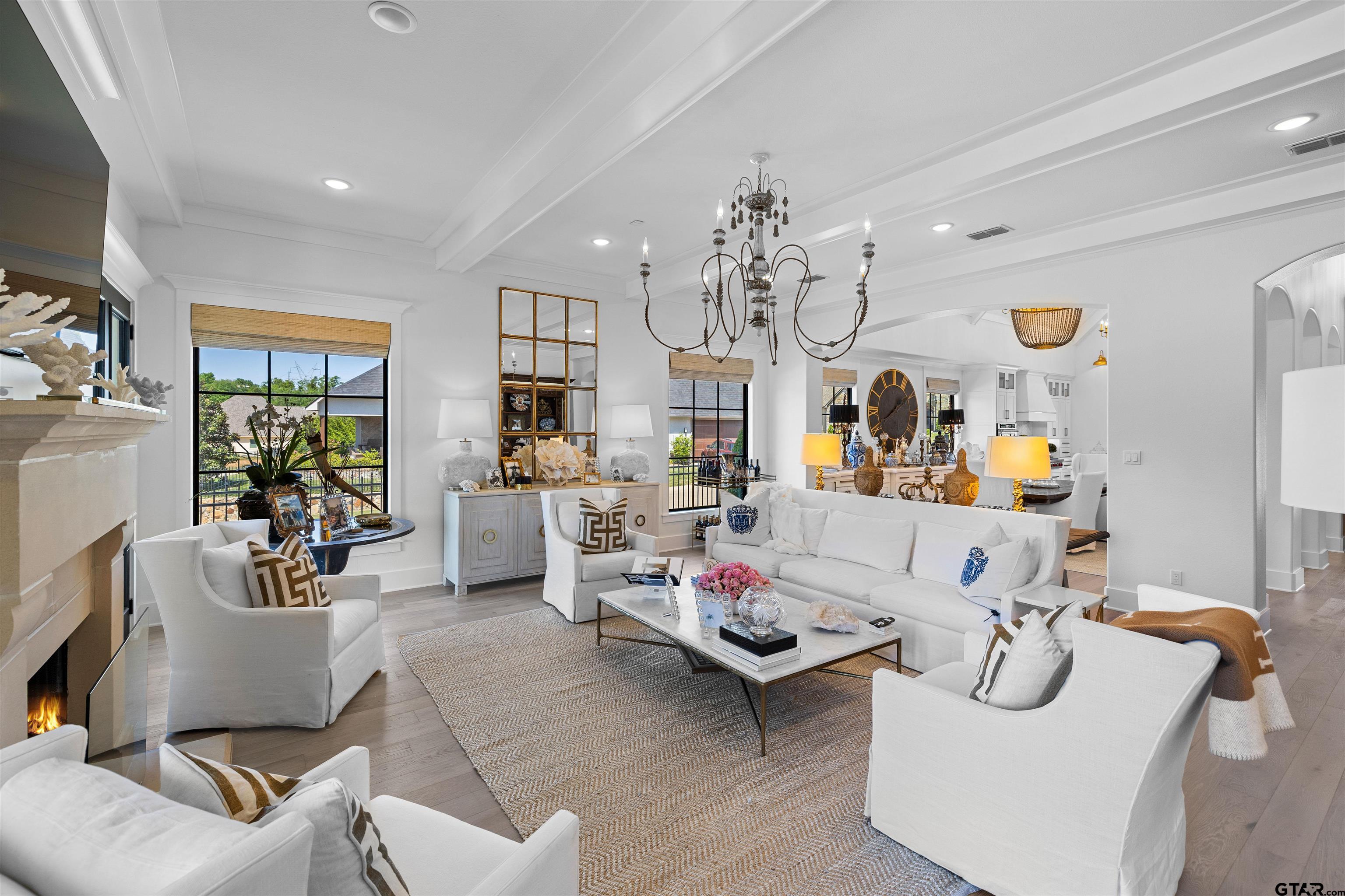 940 La Vista Drive