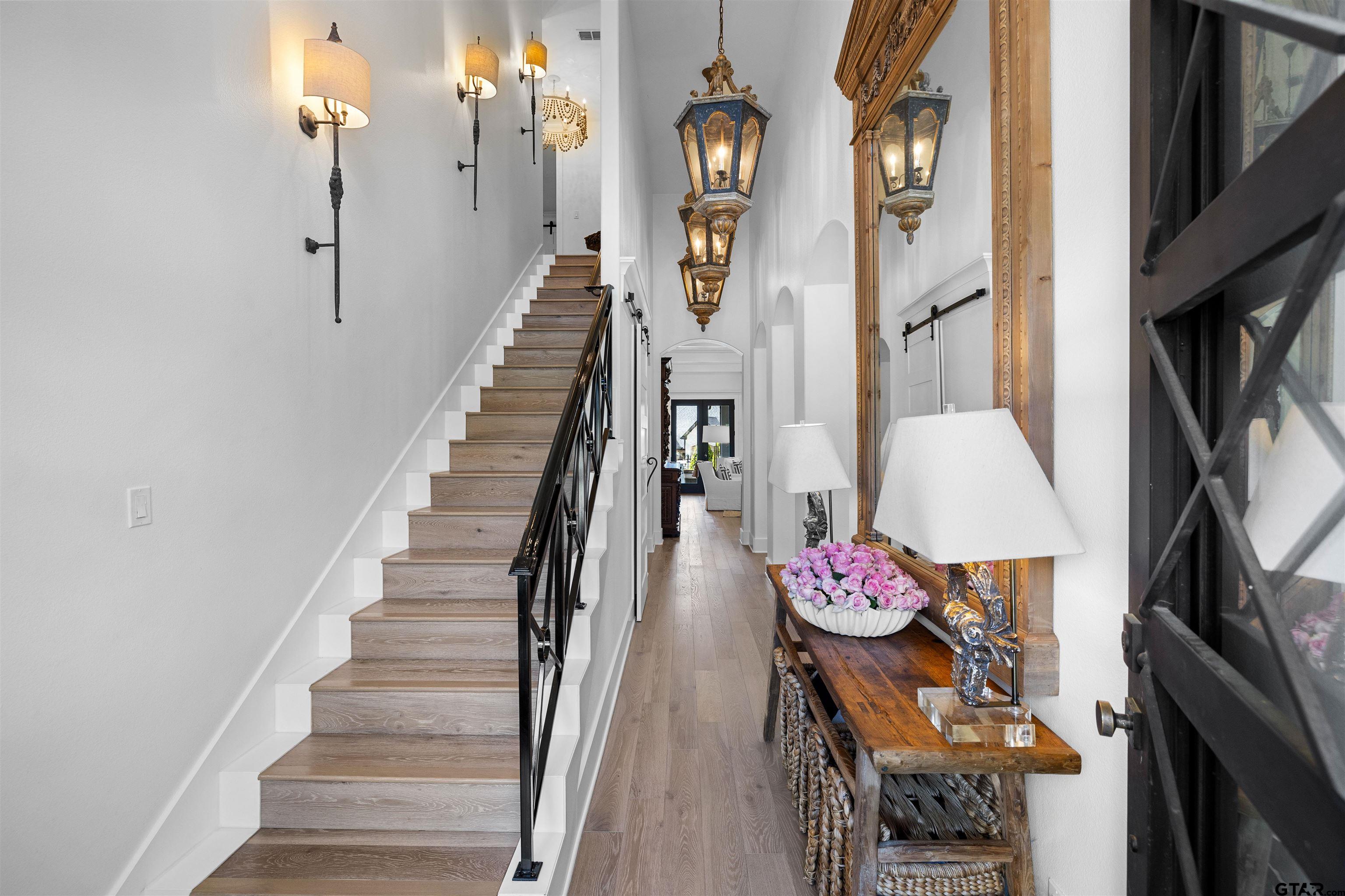 940 La Vista Drive